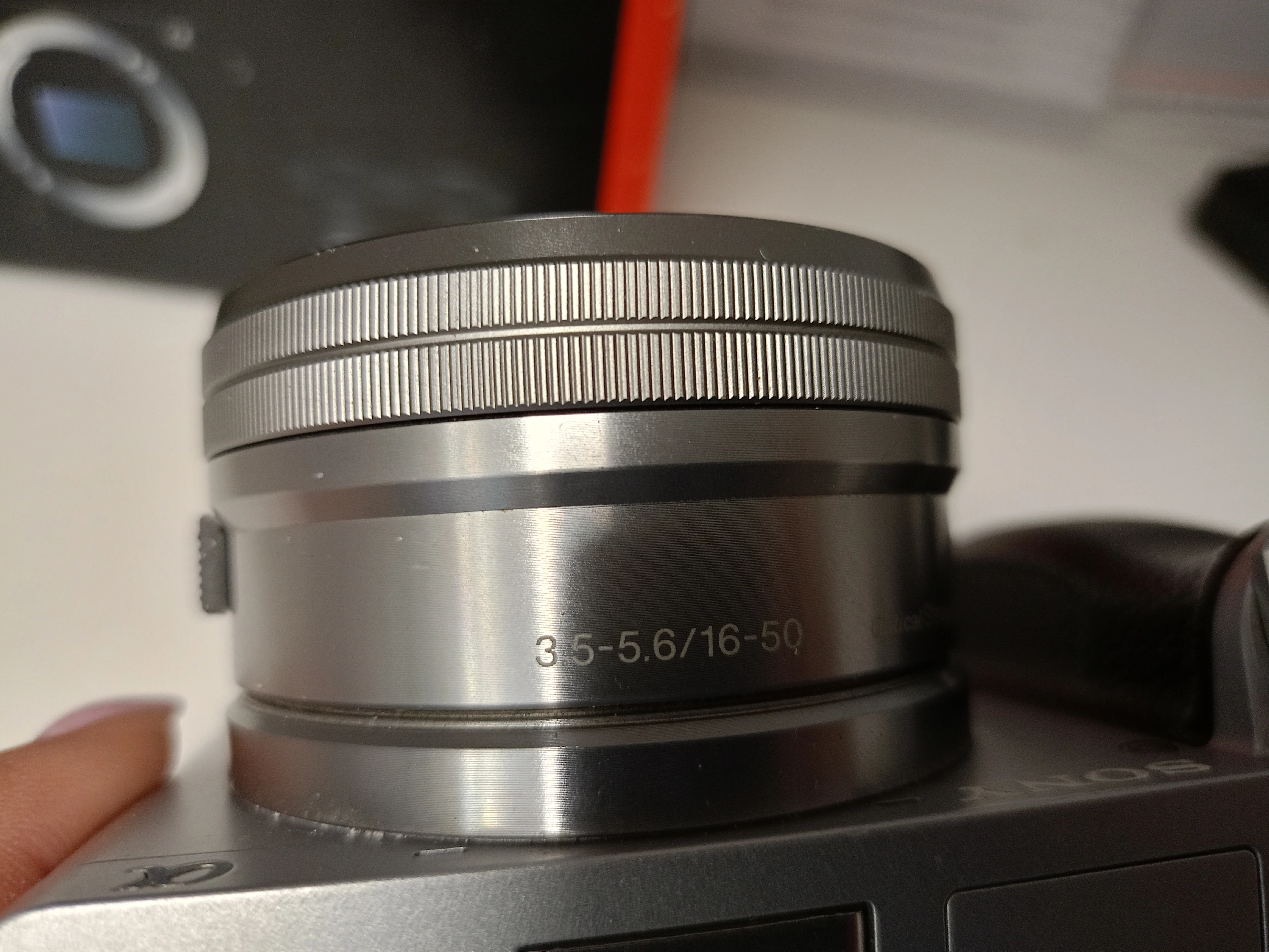 aparat-fotograficzny-sony-a6300-korpus-obiektyw-6-baterii-akcesoria-stan-11323-2