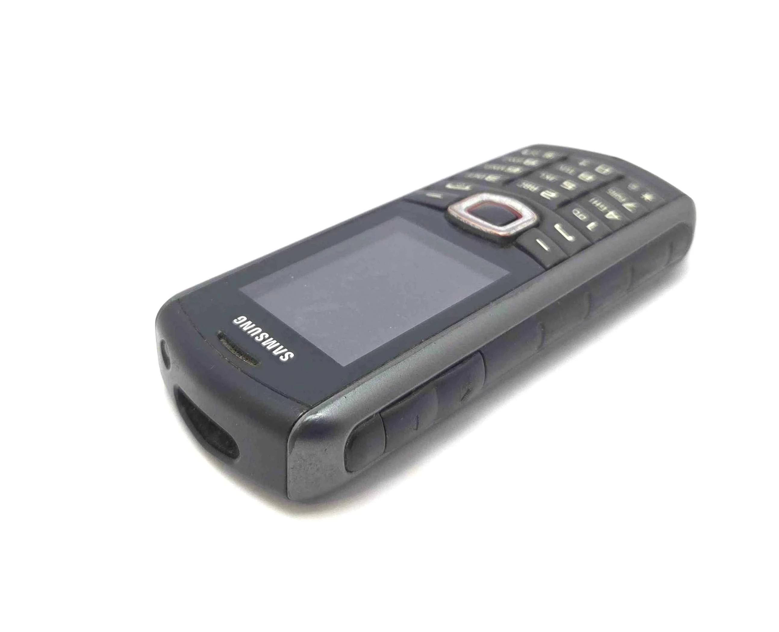 telefon-samsung-b-2710-przekatna-ekranu-200