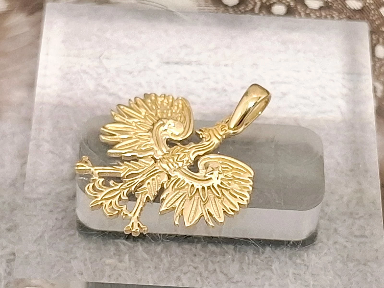 zlota-zawieszka-orzel-pr585-245gr-rynek-5-kety