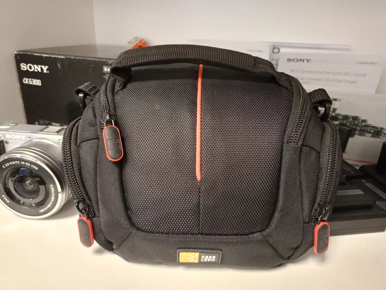 aparat-fotograficzny-sony-a6300-korpus-obiektyw-6-baterii-akcesoria-rozdzielczosc-2430