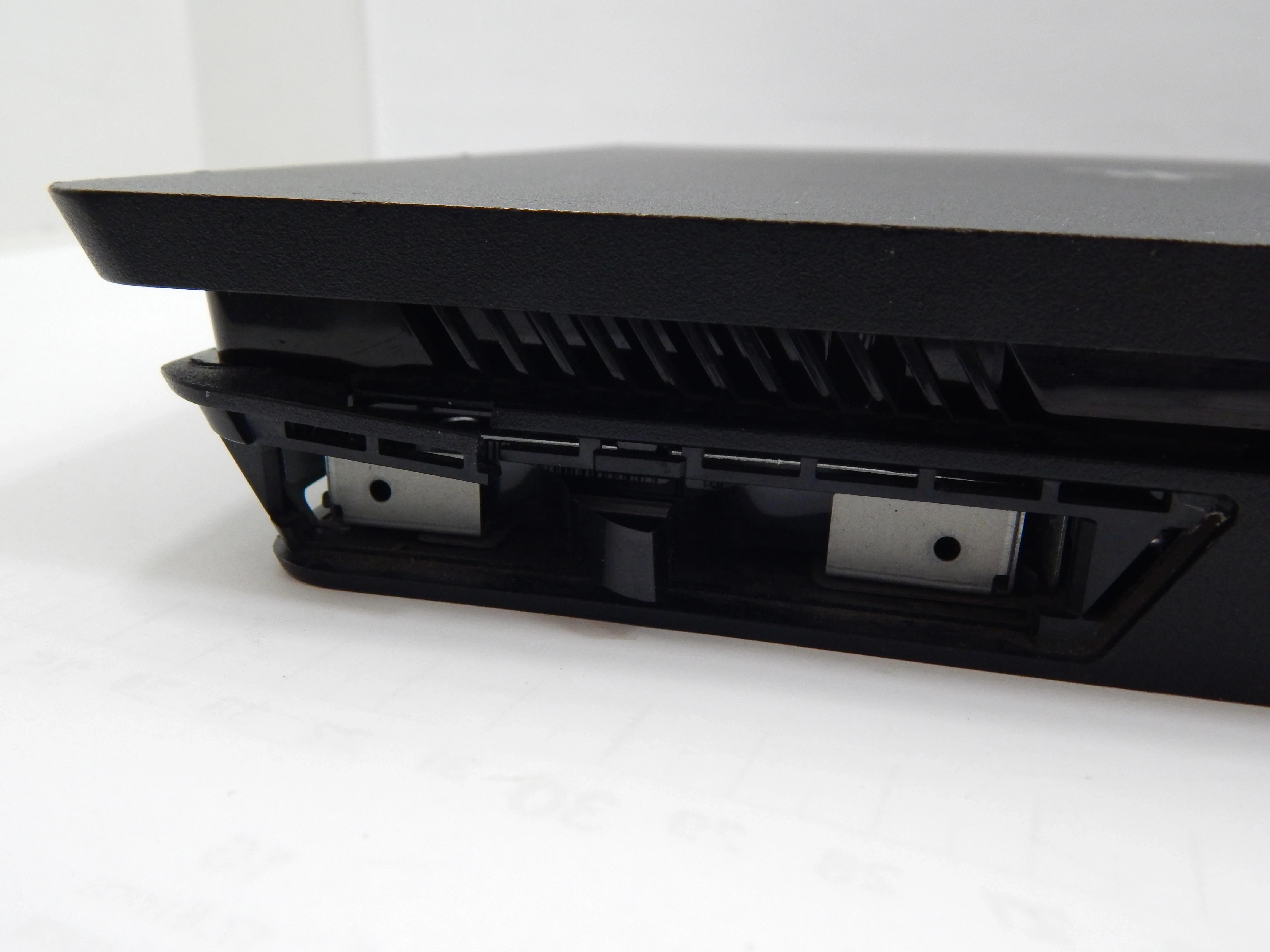 konsola-ps4-cuh-2216b-1tb-liczba-kontrolerow-w-zestawie-205994-225550