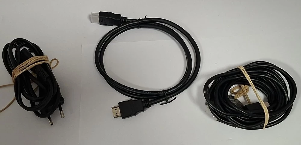 xbox-one-1681-konsola-at-opis-stan-11323-2