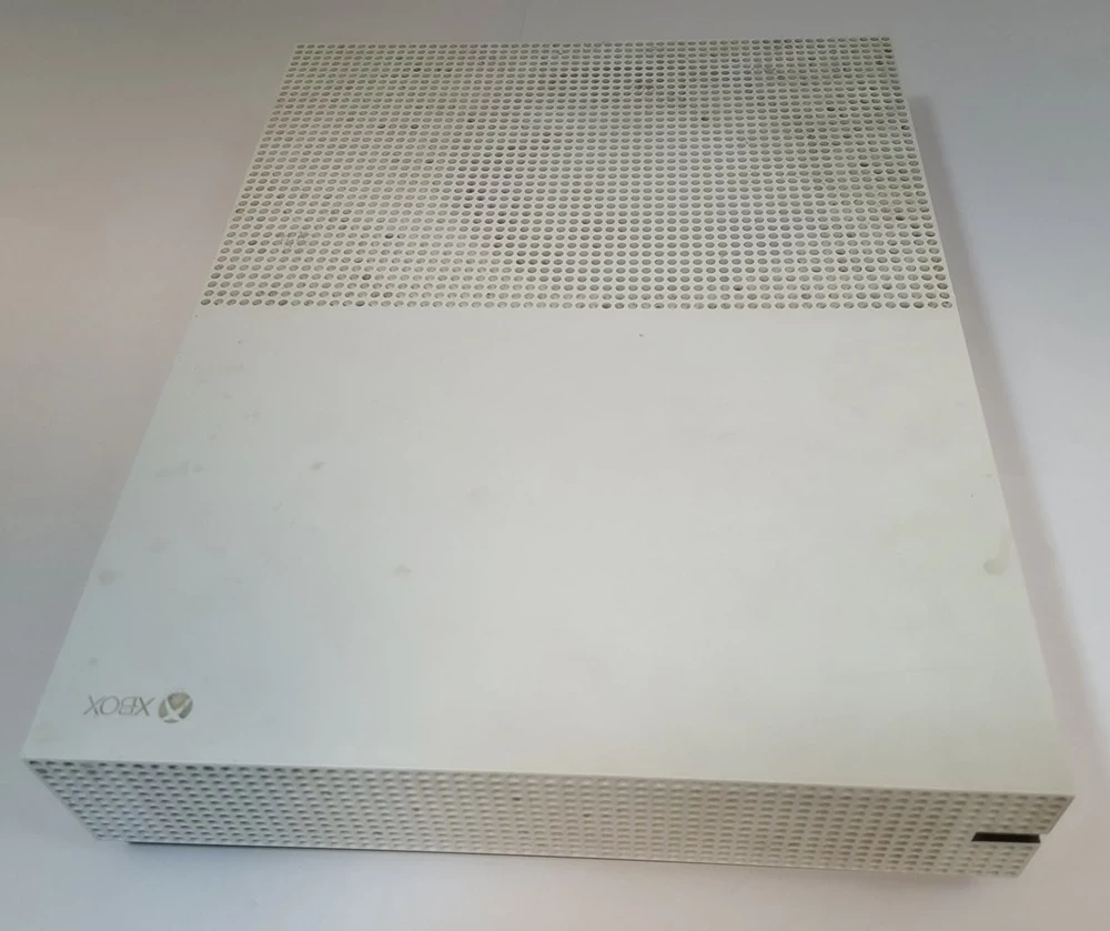 xbox-one-1681-konsola-at-opis-kod-producenta-1681
