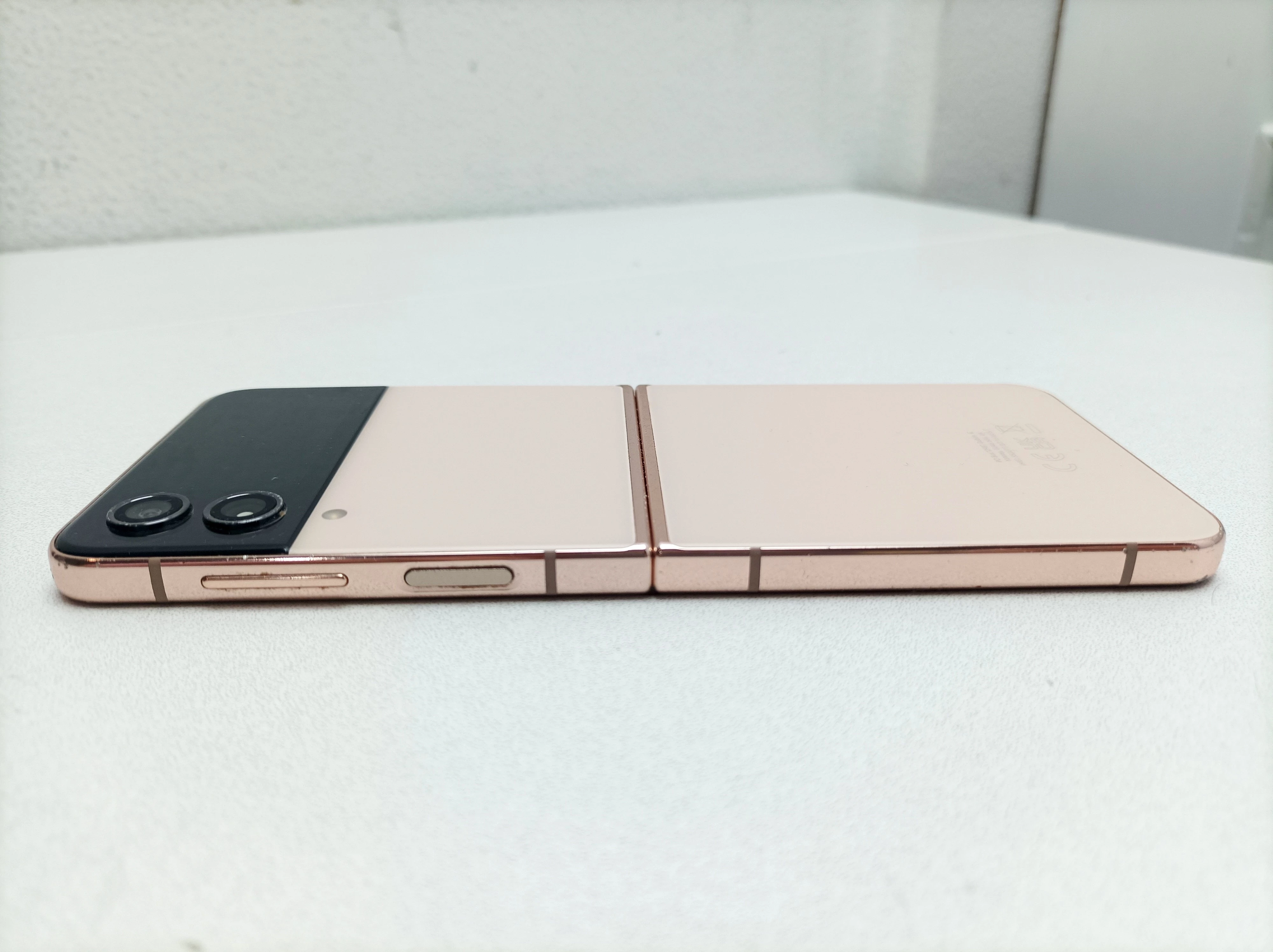 telefon-samasung-galaxy-zflip4-pudelko-przekatna-ekranu-67