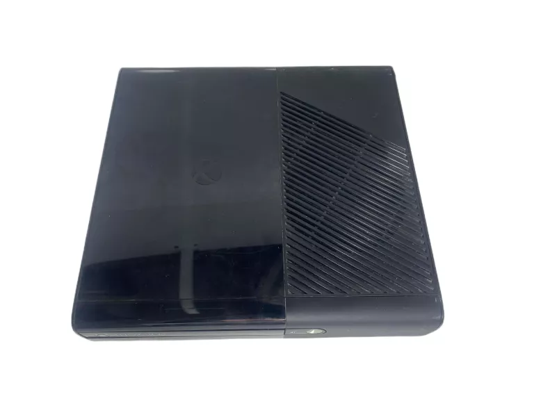 konsola-xbox-360-slim-500gb-2-pady-okablowanie-kinekt-i-3-gry-na-kinekt-producent-248914-1988163