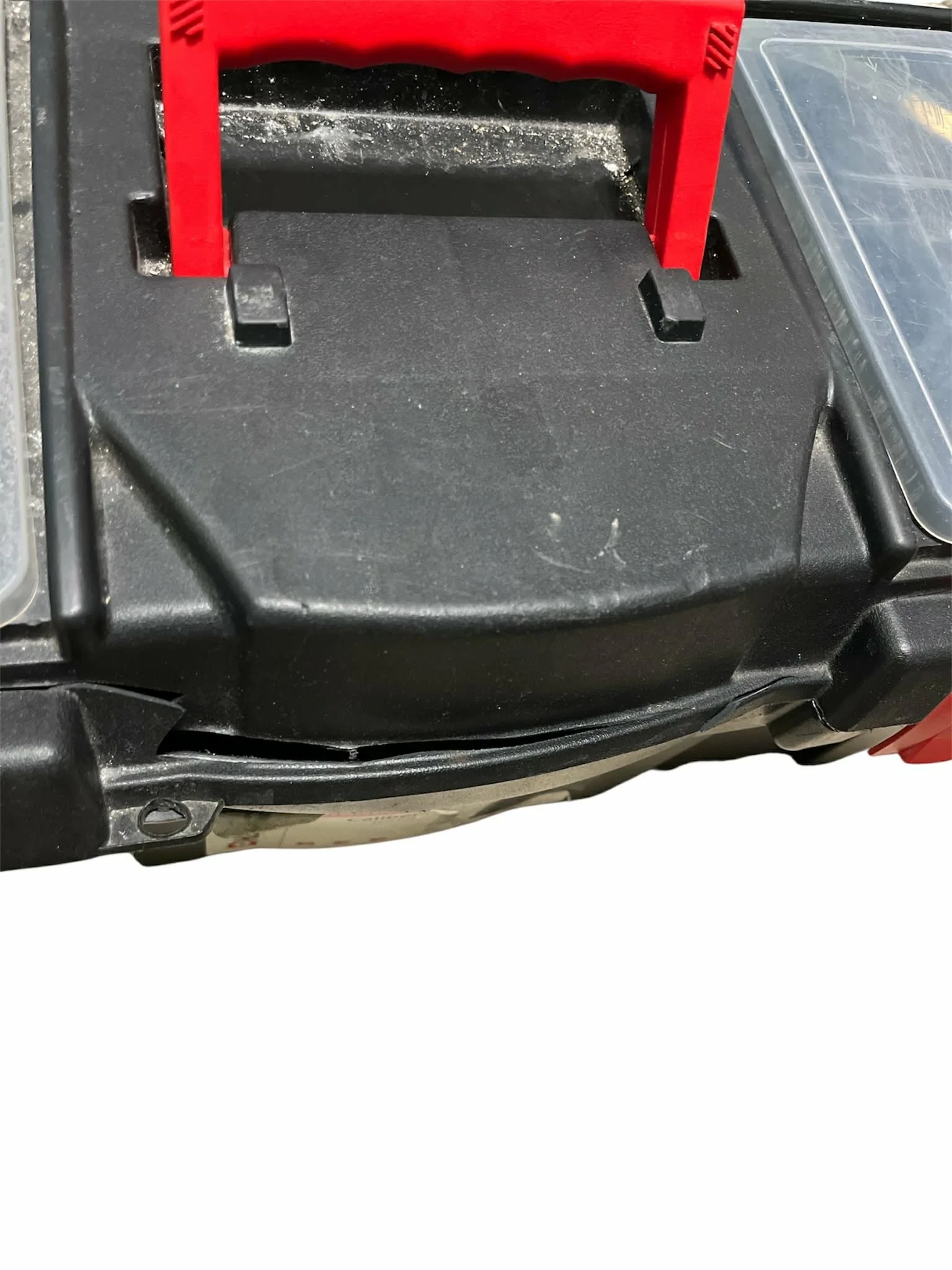 skrzynka-z-narzedziami-kod-producenta-skrzynka-z-narzedziami-i-kluczami-80080-zu