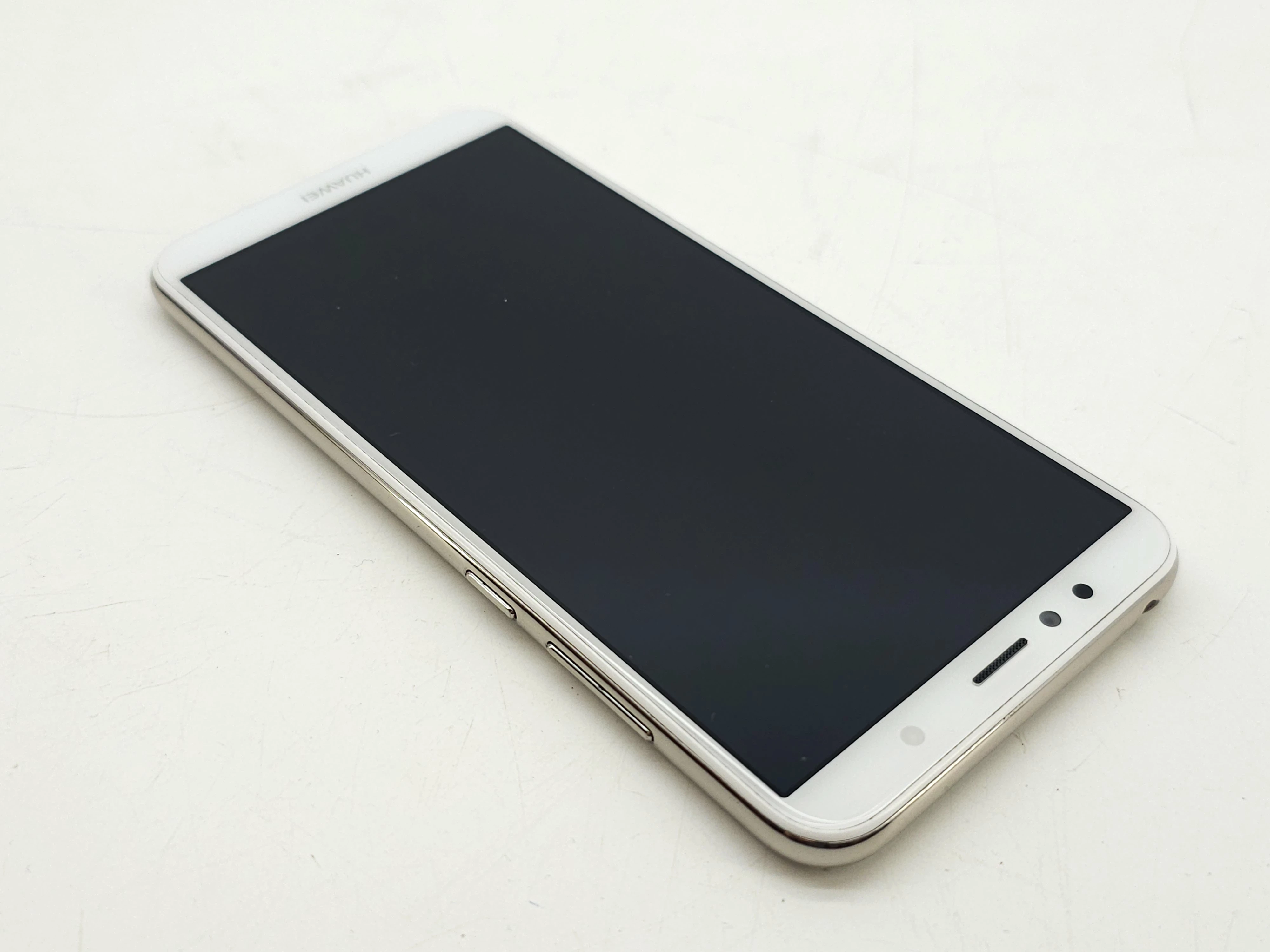 huawei-y6-2018-216gb-stan-11323-2