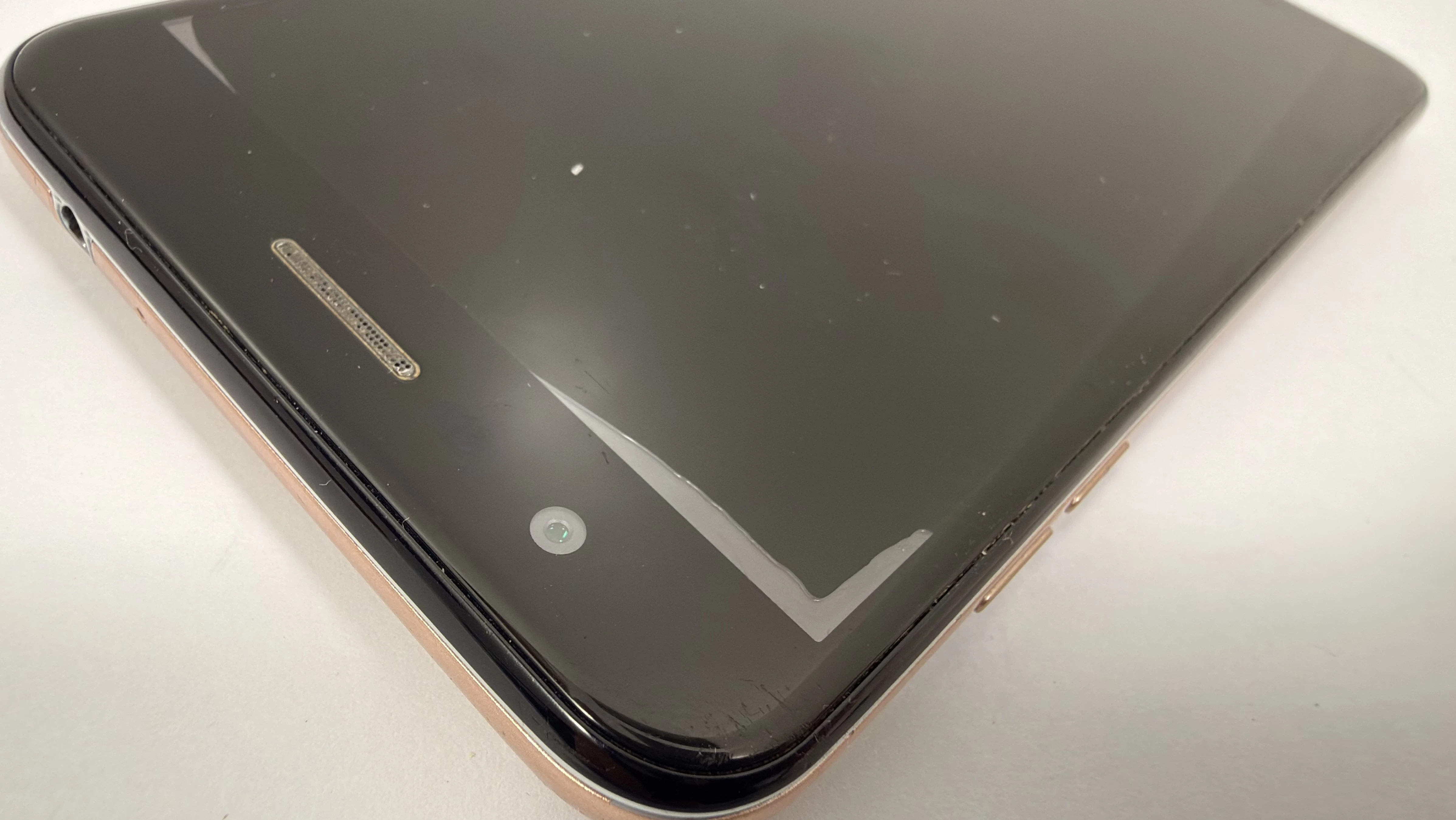 telefon-lg-k11-stan-11323-2