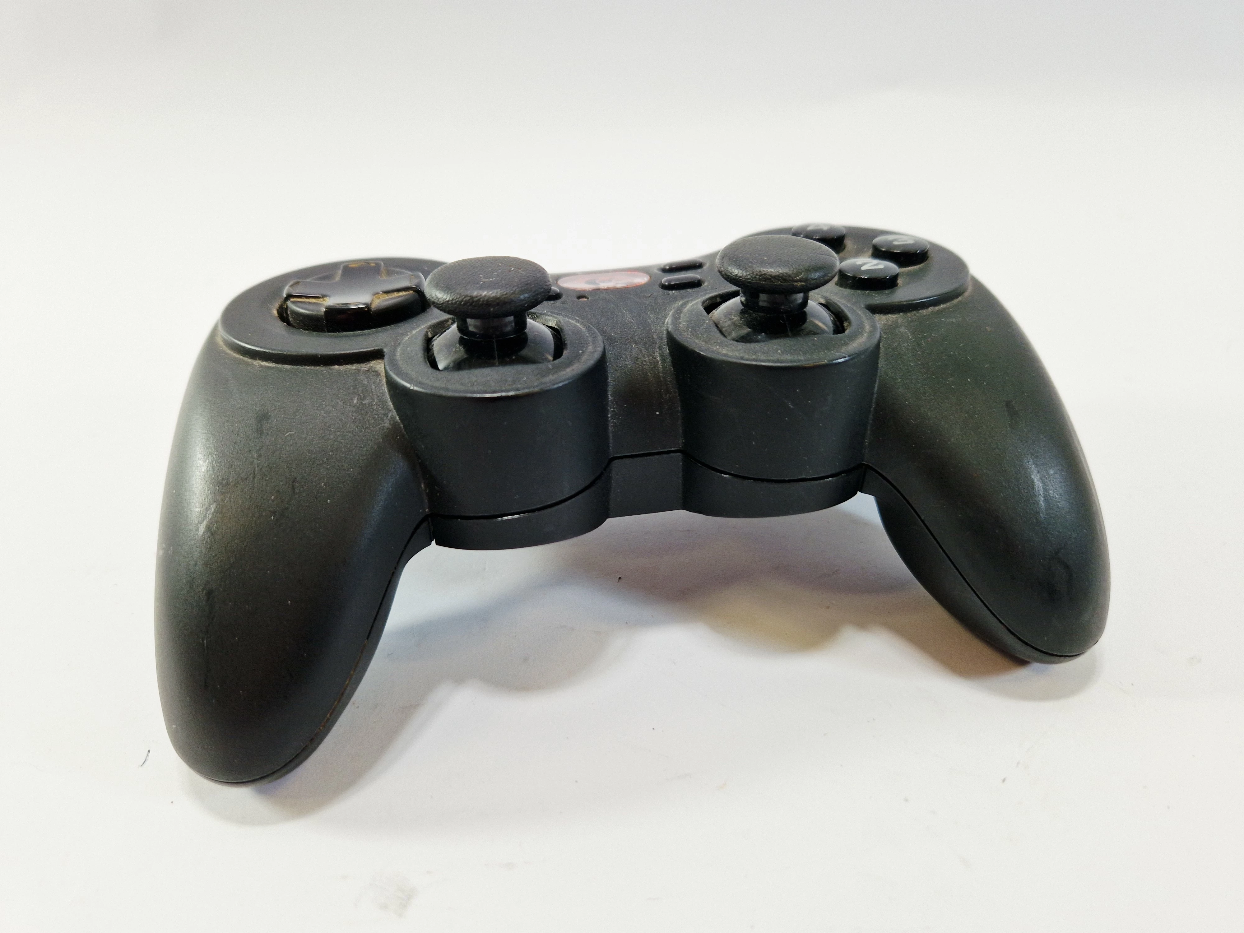 pad-kontroler-logitech-cordless-rumblepad-2-stan-11323-2