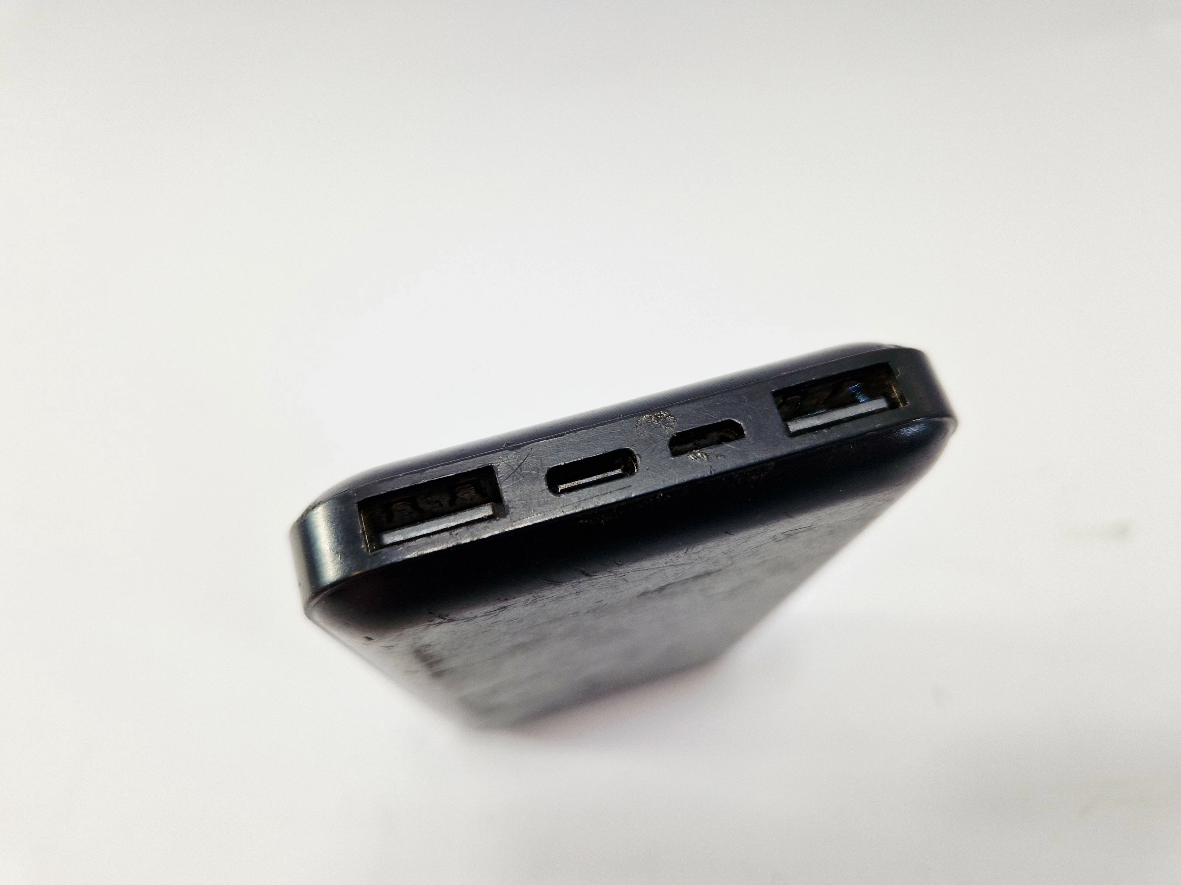 powerbank-tracer-10000-mah-czarny-kod-producenta-trabat47096