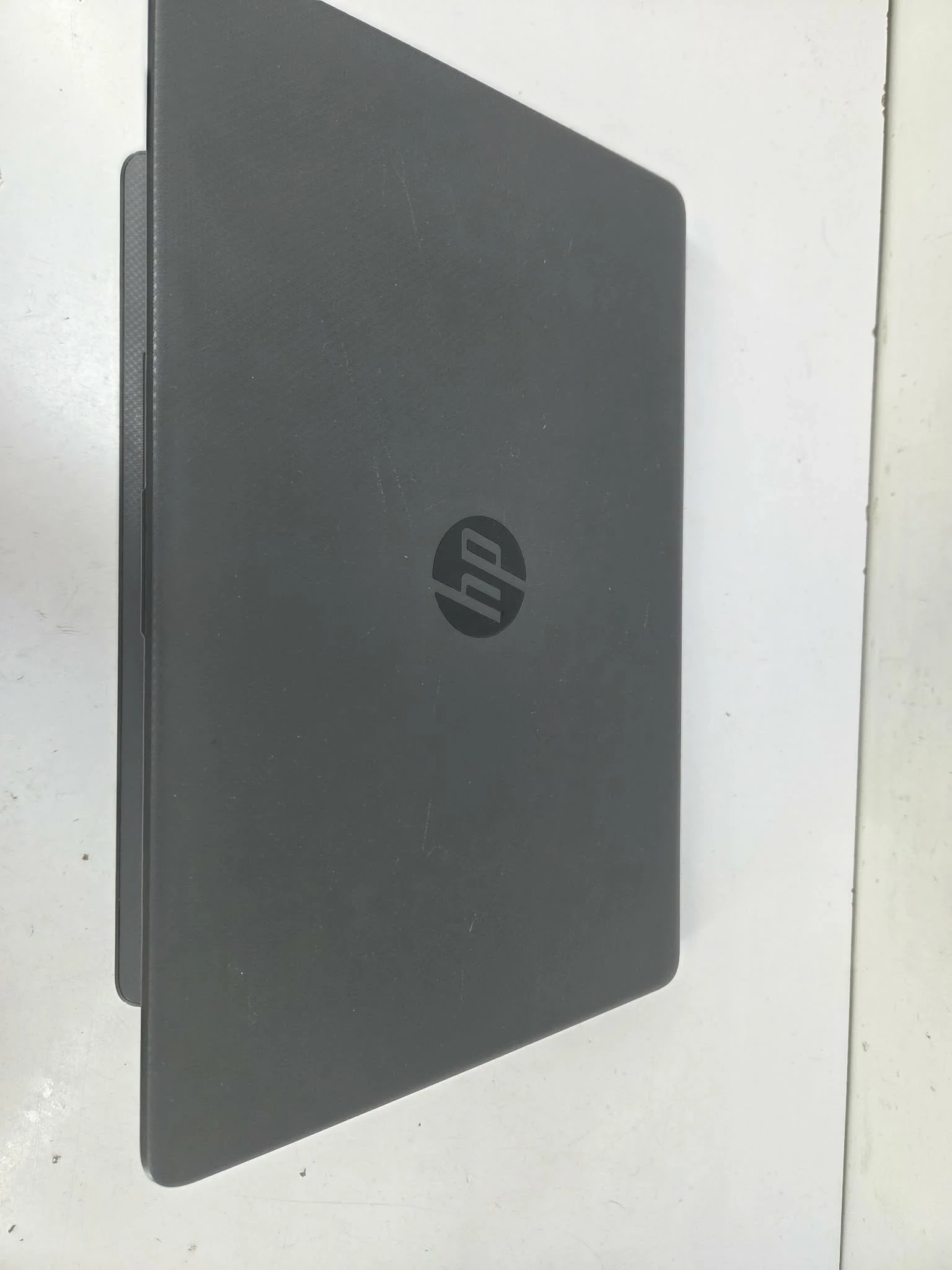 laptop-hp-255-g8-lad-liczba-rdzeni-procesora-4329-3