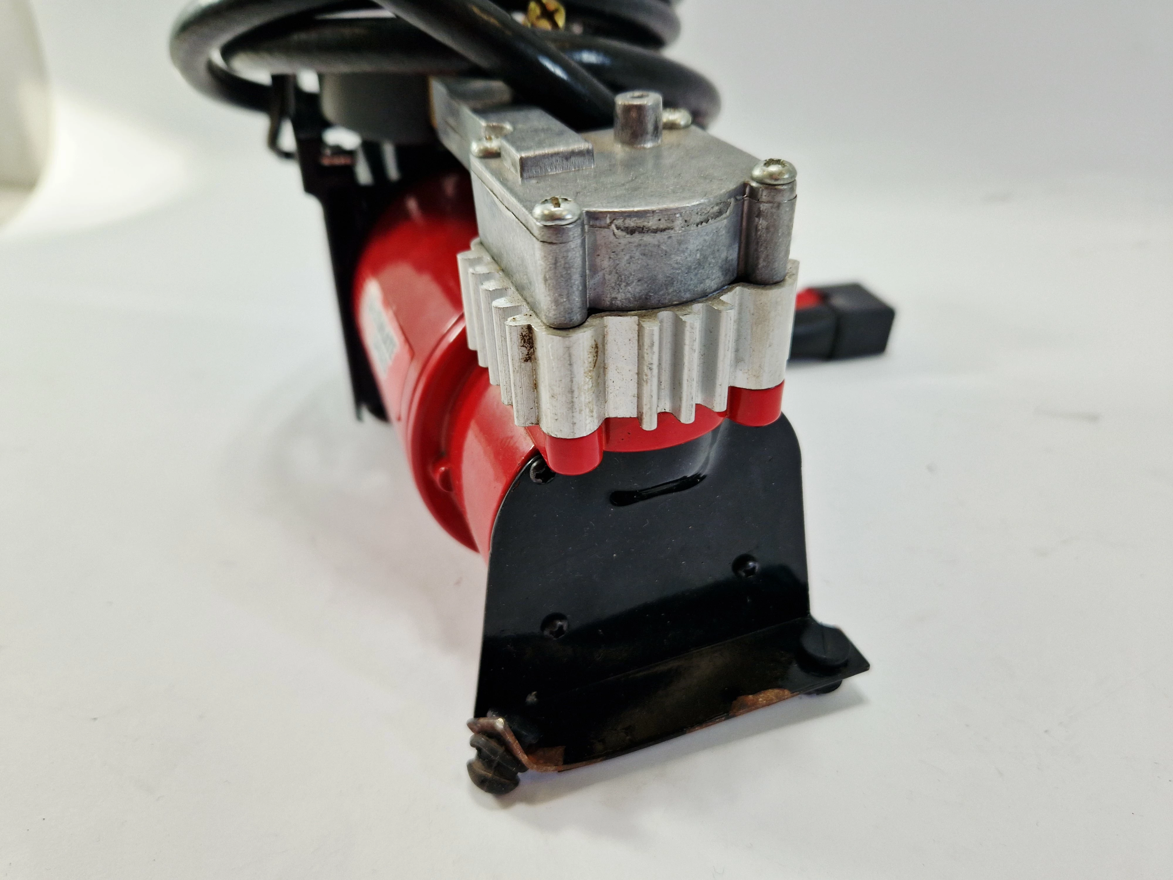 mini-kompresor-ultimate-speed-umk-10-b2-12v-10-bar-kod-producenta-383683-2110