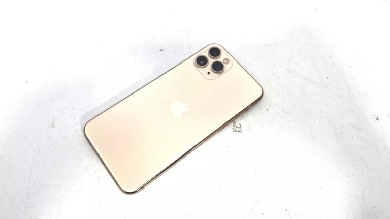 telefon-iphone-11-pro-64gb-82-kbat-przekatna-ekranu-580