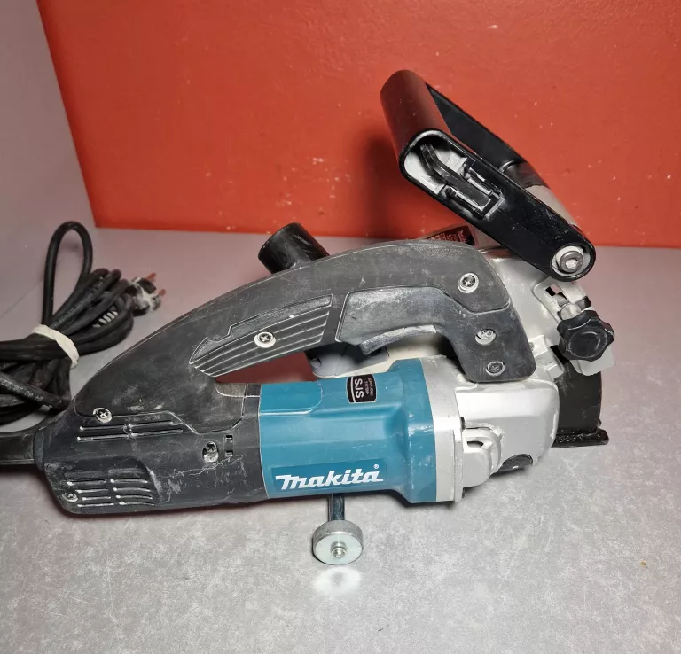 bruzdownica-makita-sg1251j-walizka-maksymalna-moc-140000