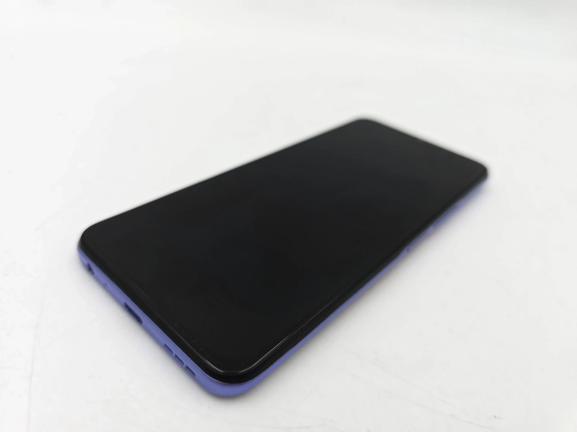 telefon-vivo-y72-5g-8128-opis-pamiec-ram-202865-214113