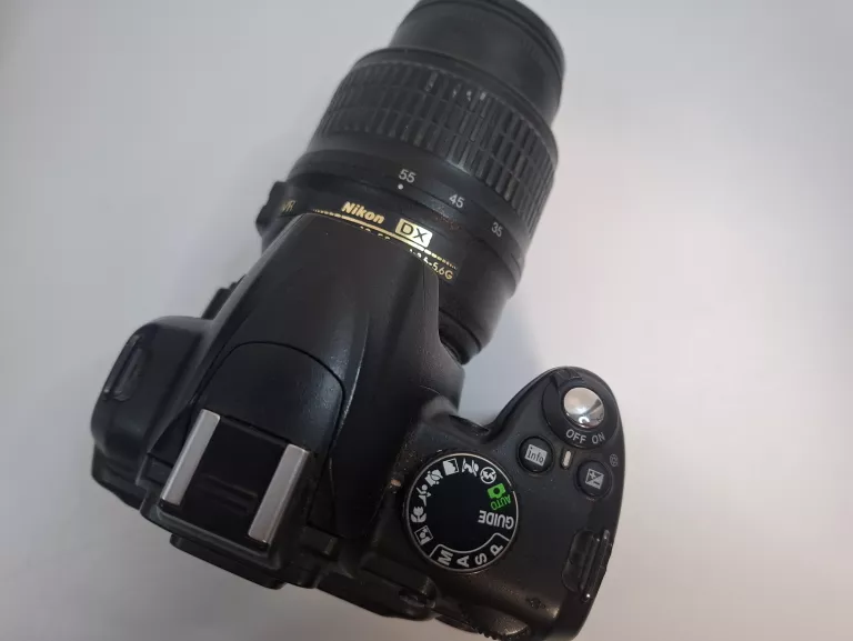 aparat-nikon-d3000-obiektyw-18-55-pokrowiec-model-d3000