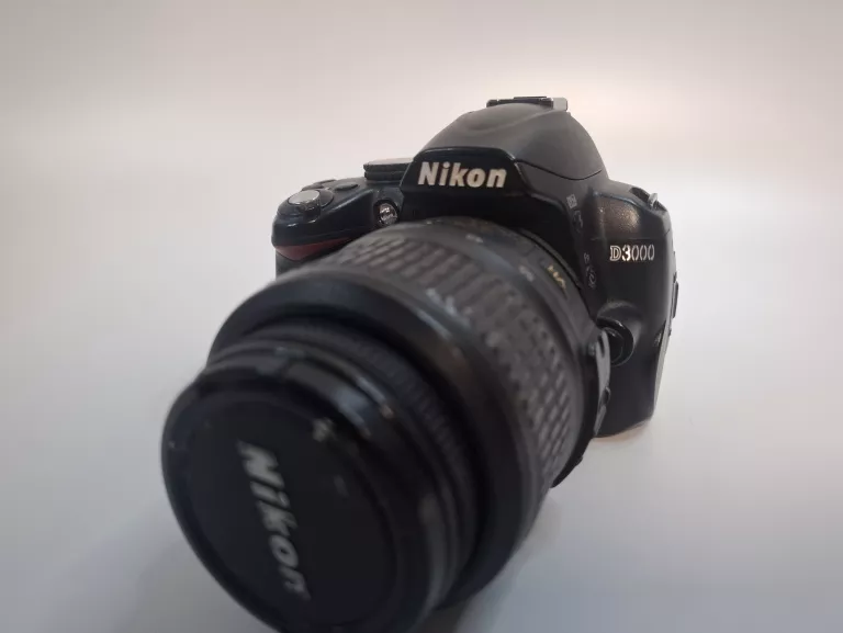 aparat-nikon-d3000-obiektyw-18-55-pokrowiec-w-zestawie-814-2