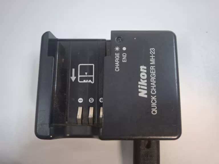 aparat-nikon-d3000-obiektyw-18-55-pokrowiec-ean-gtin-018208097180