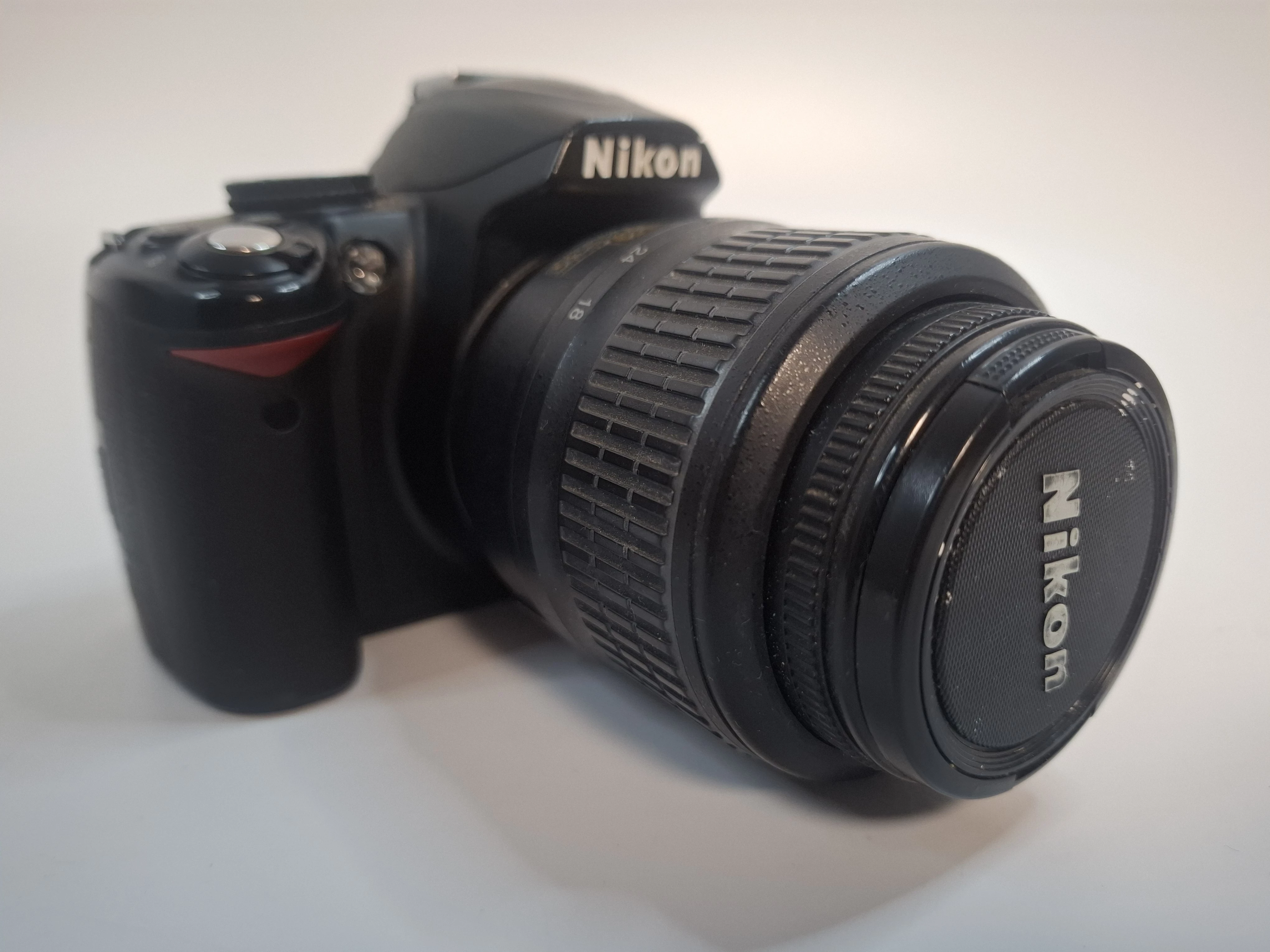 aparat-nikon-d3000-obiektyw-18-55-pokrowiec-plac-daszynskiego-5-czestochowa-sj