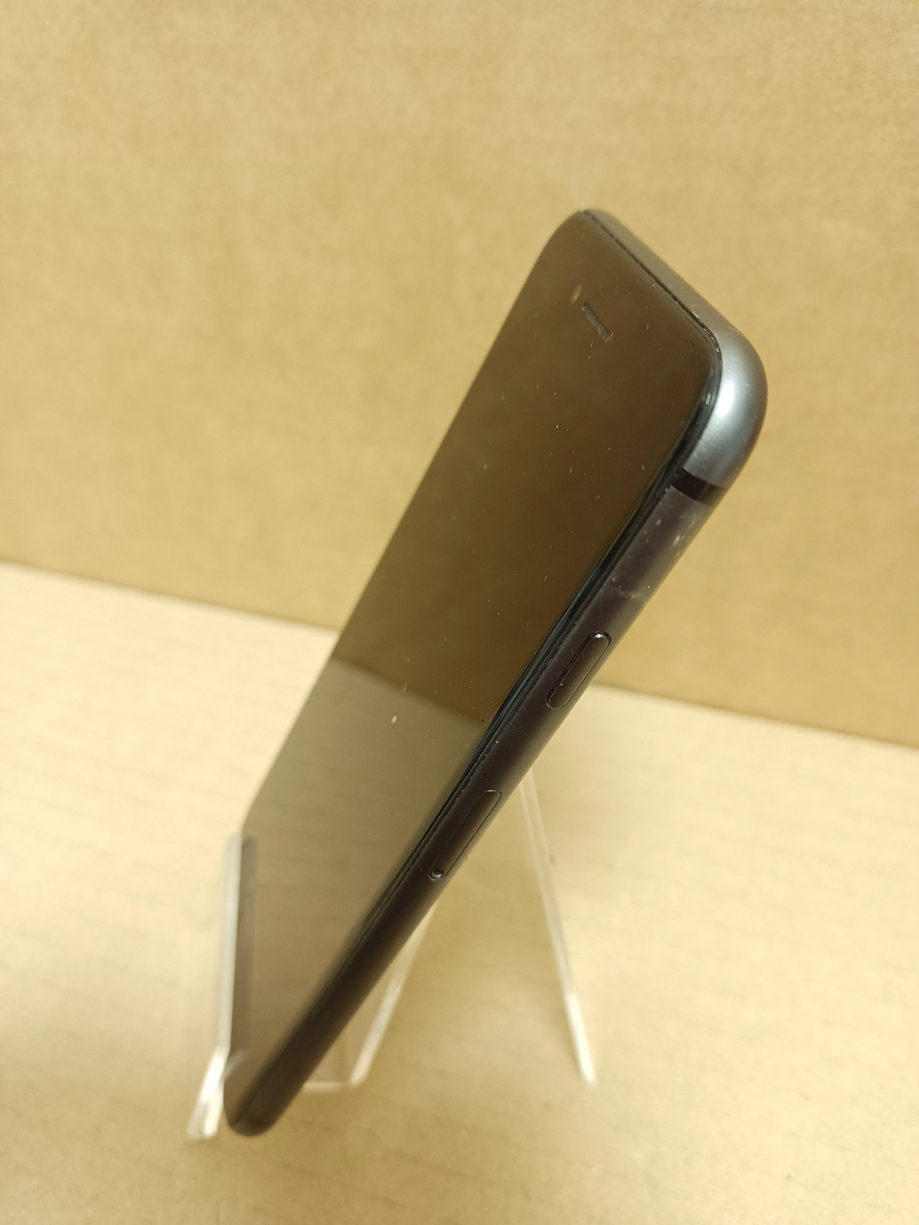 telefon-iphone-8-64-gb-bat-75-kod-producenta-rm-ip8-64