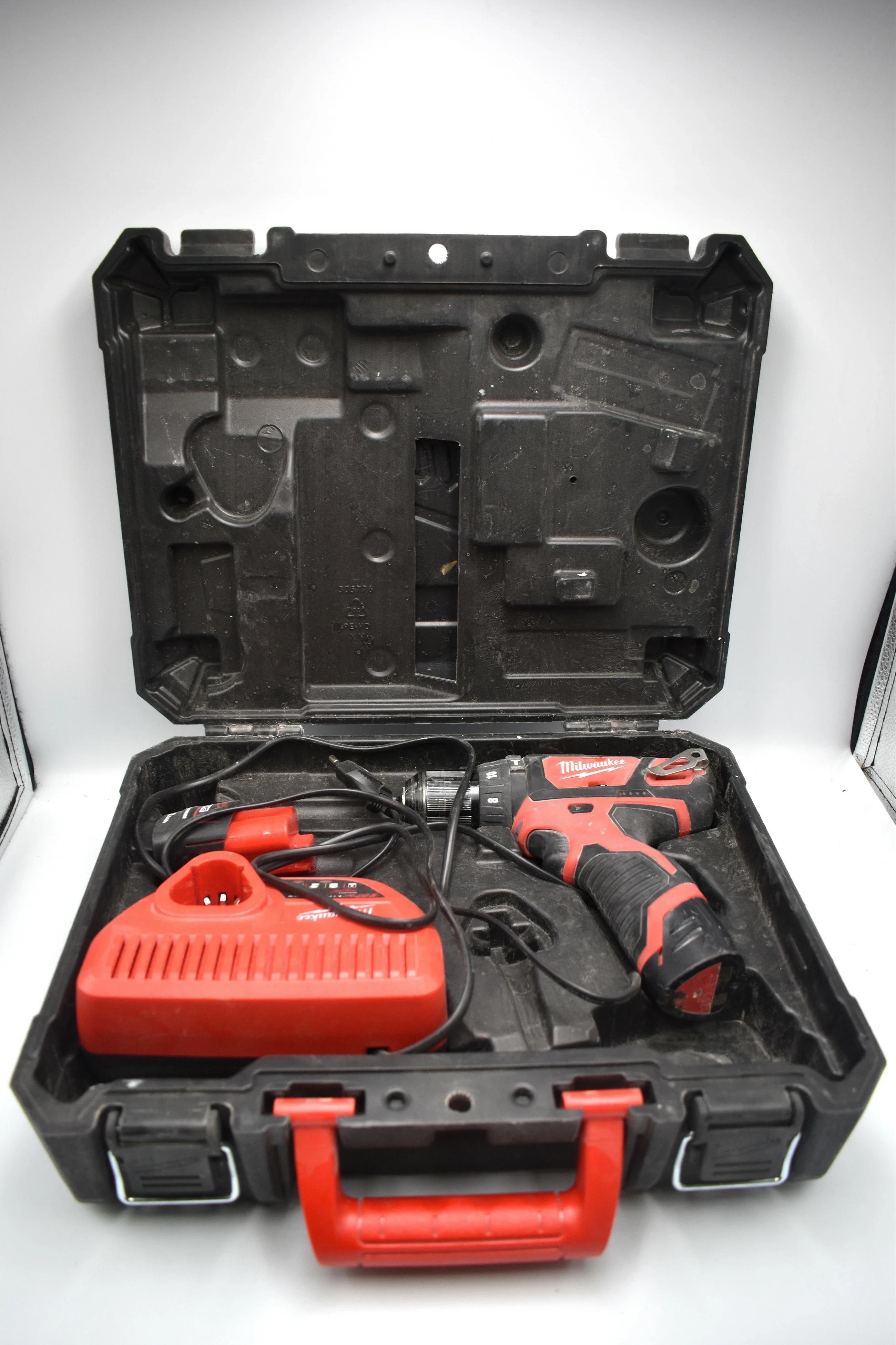 wiertarko-wkretarka-milwaukee-m12-bpd-4419-4105-000565-bukowska-118-poznan