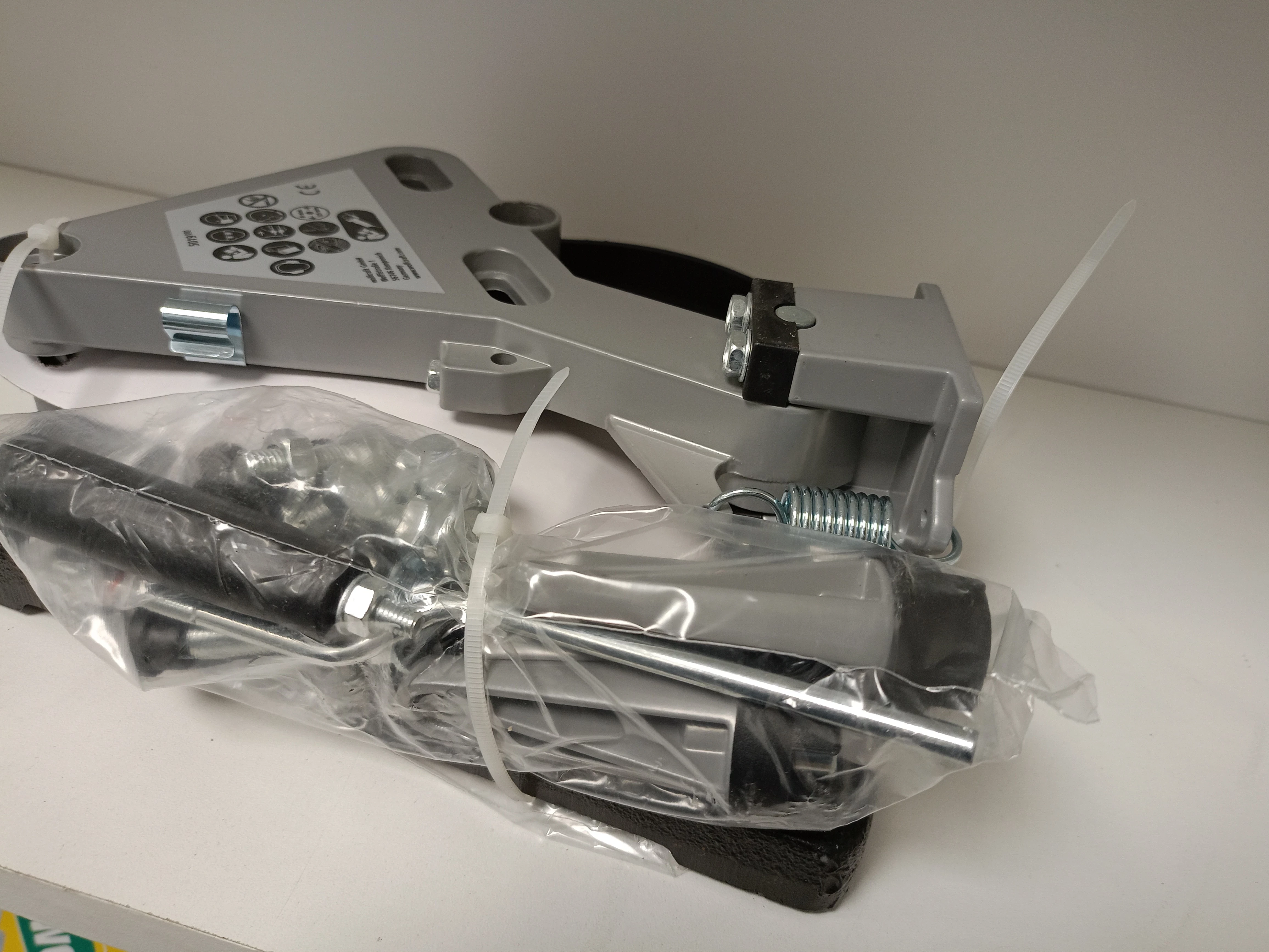 wf-5019000-stojak-do-szlifierki-katowej-115125-rodzaj-zasilania-128529-2