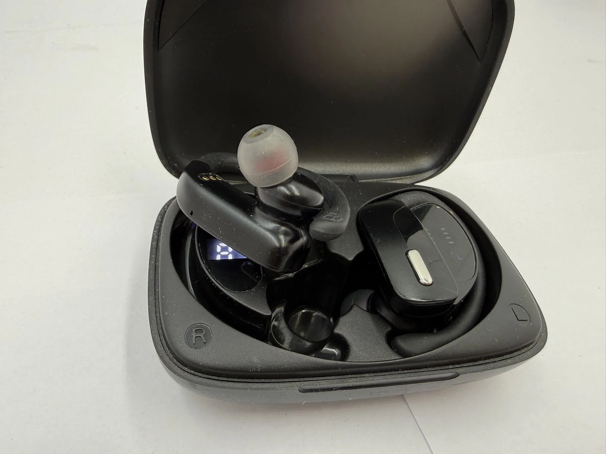 sluchawki-bezprzewodowe-zauszne-mobes-t17-ean-gtin-5903933542317