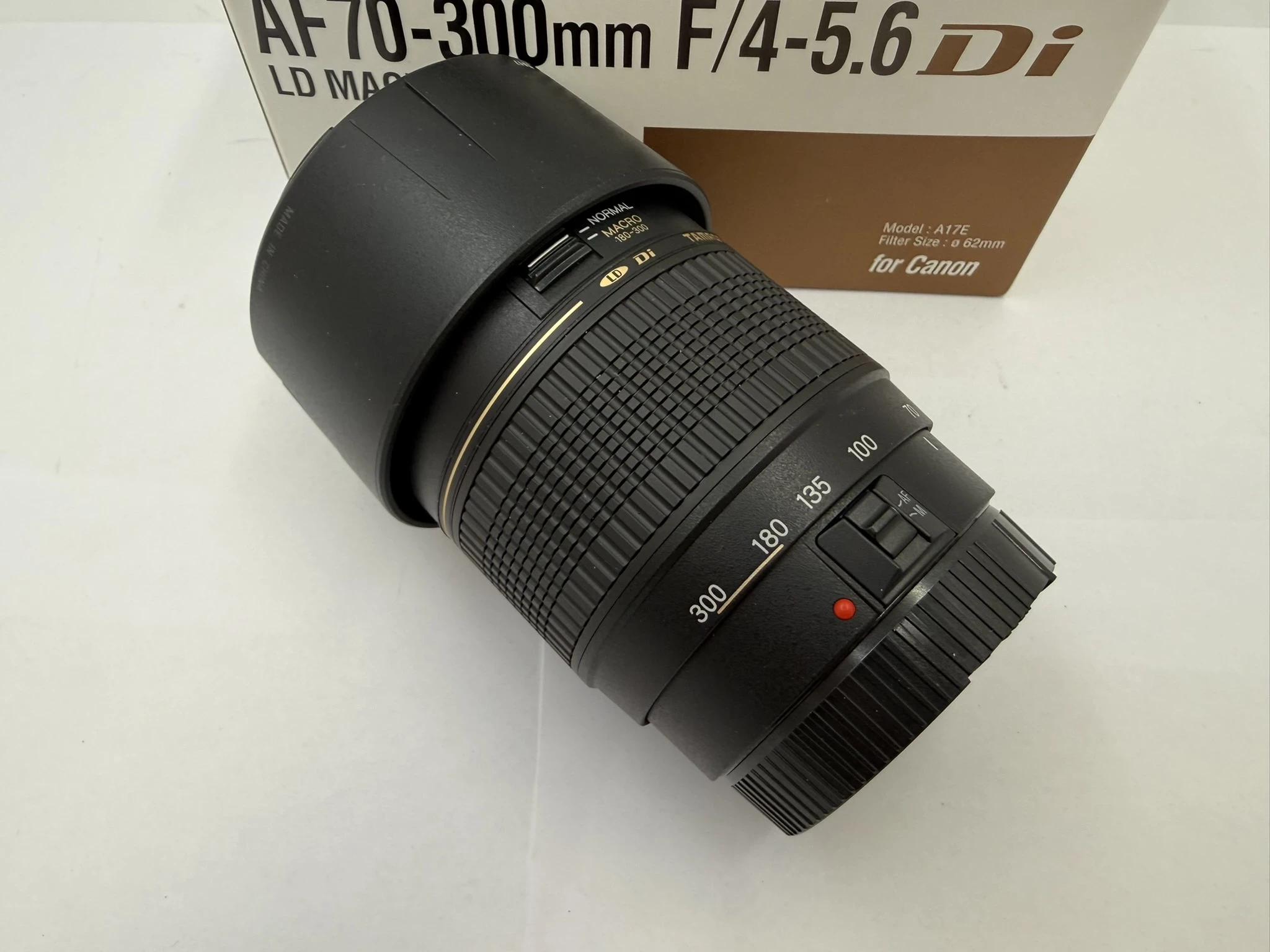 obiektyw-tamron-af-70-300mm-f4-56-ld-di-macro-12-canon-ogniskowa-207066-229686