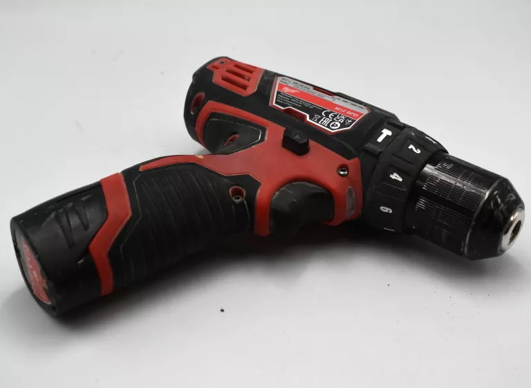 wiertarko-wkretarka-milwaukee-m12-bpd-4419-4105-000565-pojemnosc-akumulatora-000