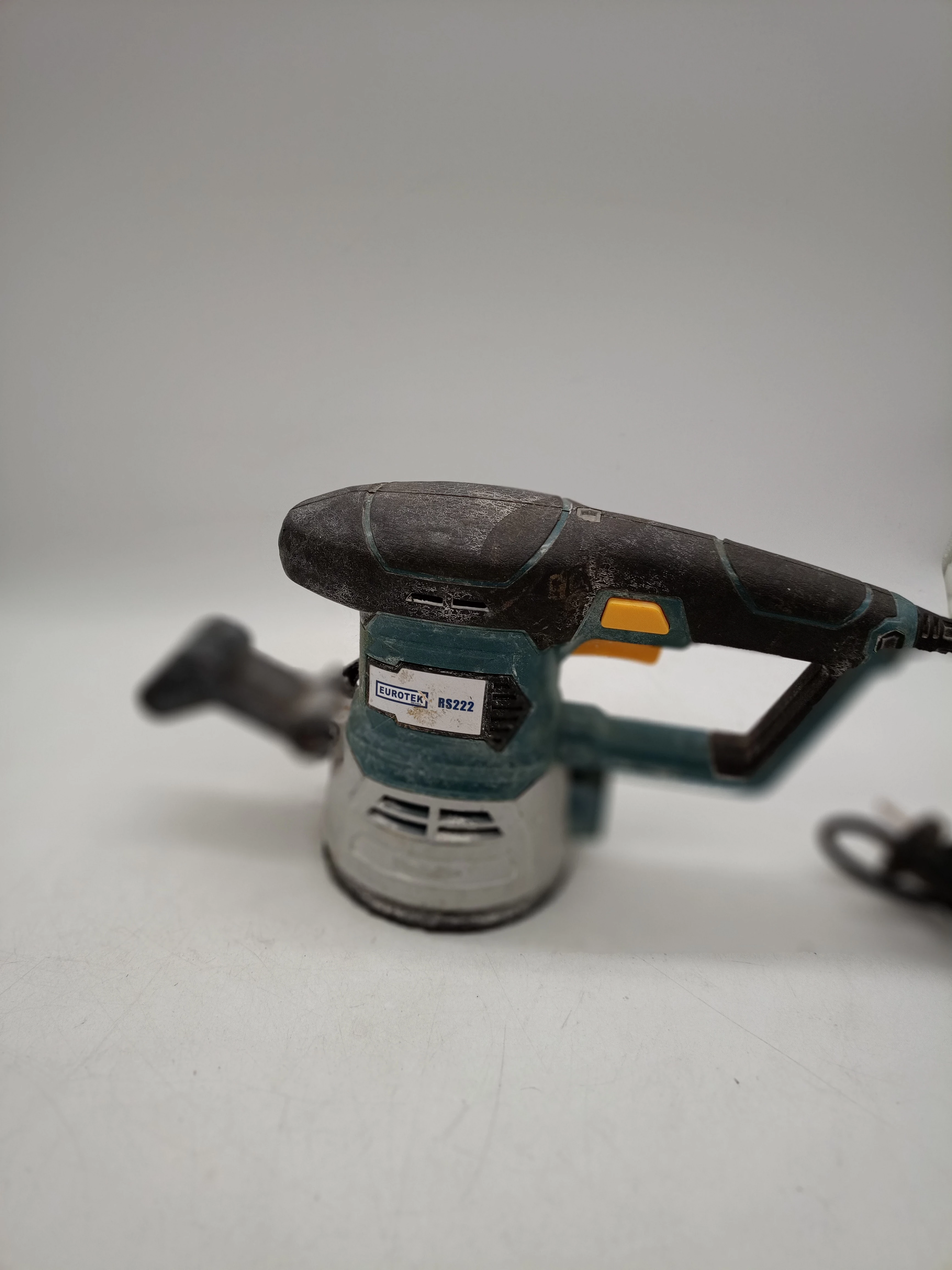 szlifierka-oscylacyjna-eurotek-rs222-sikorskiego-1-starogard-gdanski