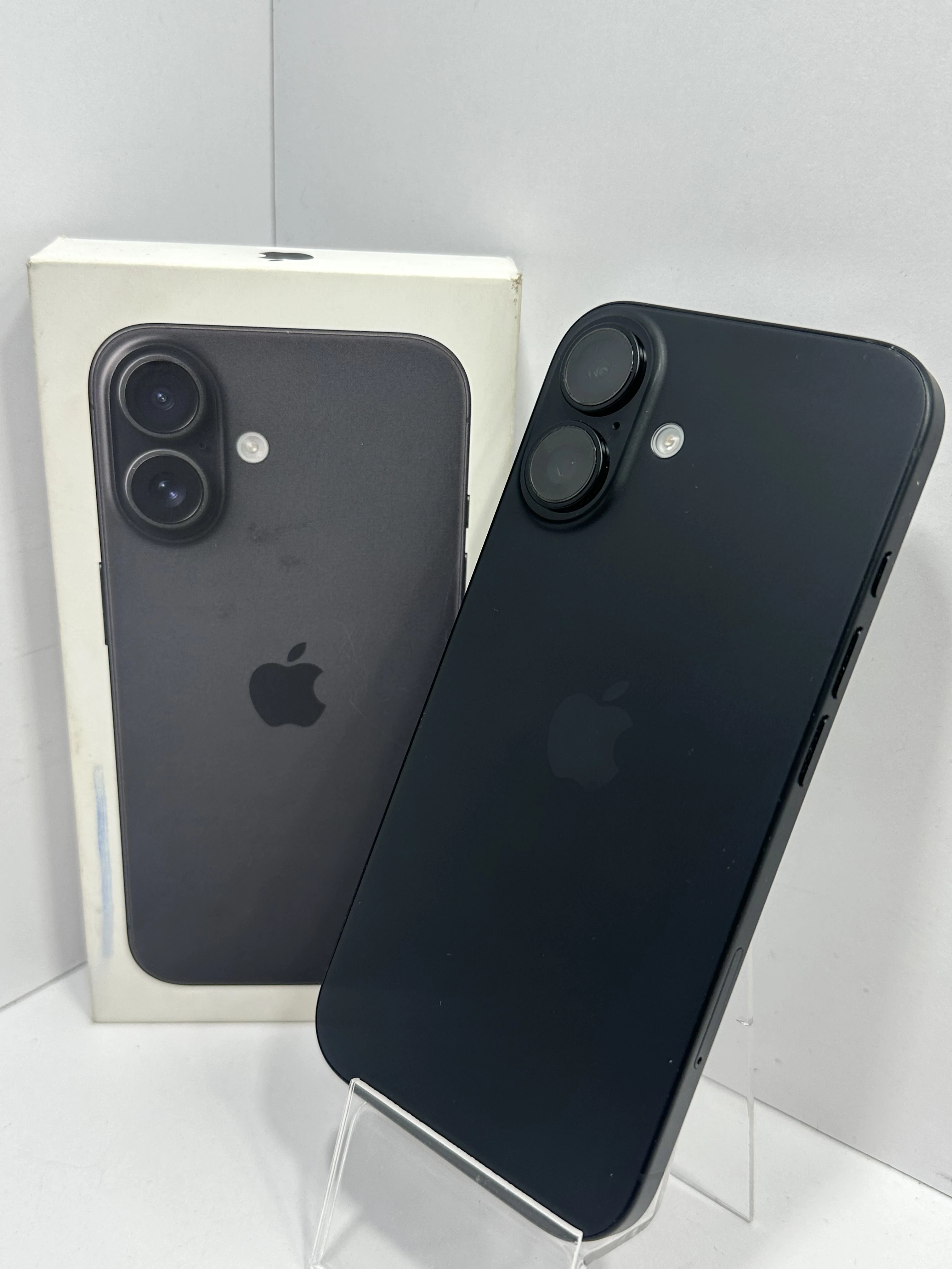 telefon-iphone-16-128gb-stan-11323-2