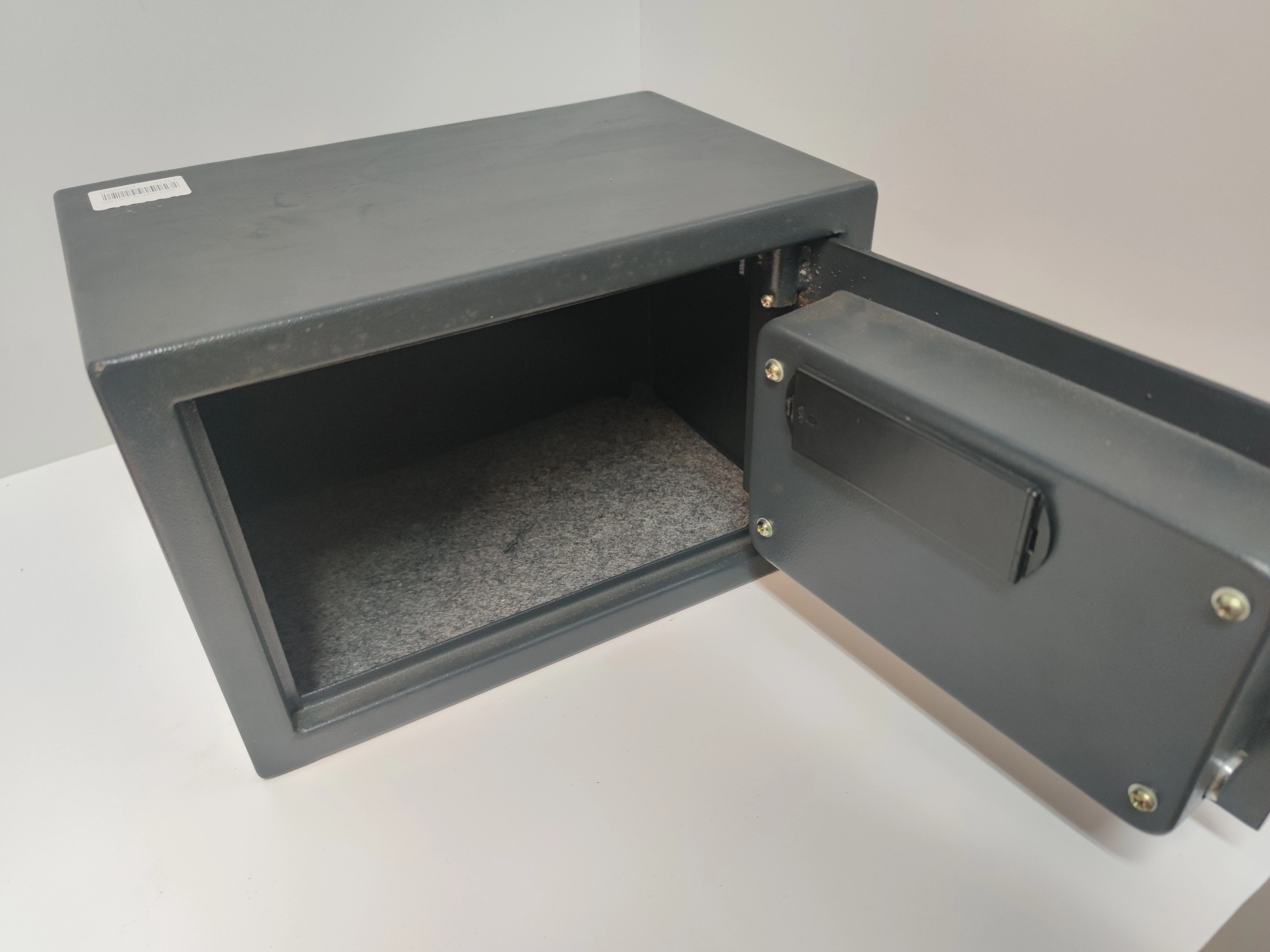 sejf-bayersystem-z-zamkiem-elektroniczym-przeznaczenie-10843-16