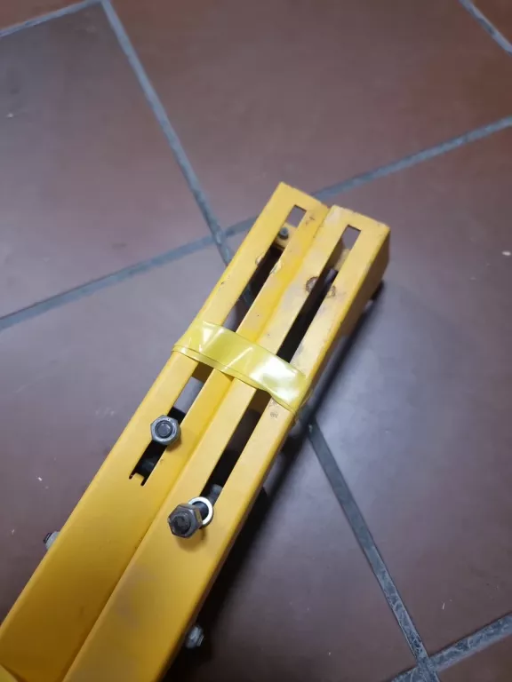 dewalt-konsola-montazowa-do-stolu-de7025-srednica-tarczy-1