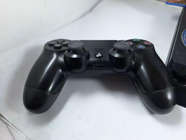 konsola-ps4-slim-500gb-pad-gry-liczba-kontrolerow-w-zestawie-205994-257974