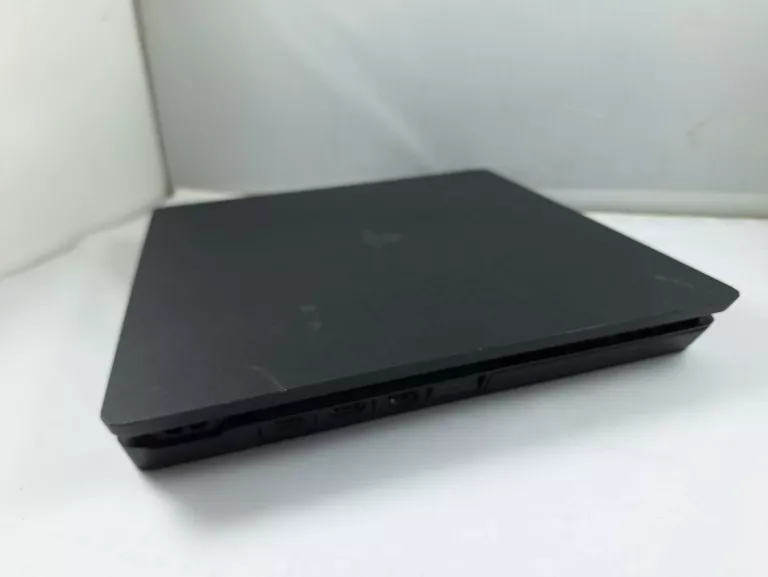 konsola-ps4-slim-500gb-pad-gry-producent-248914-1705040