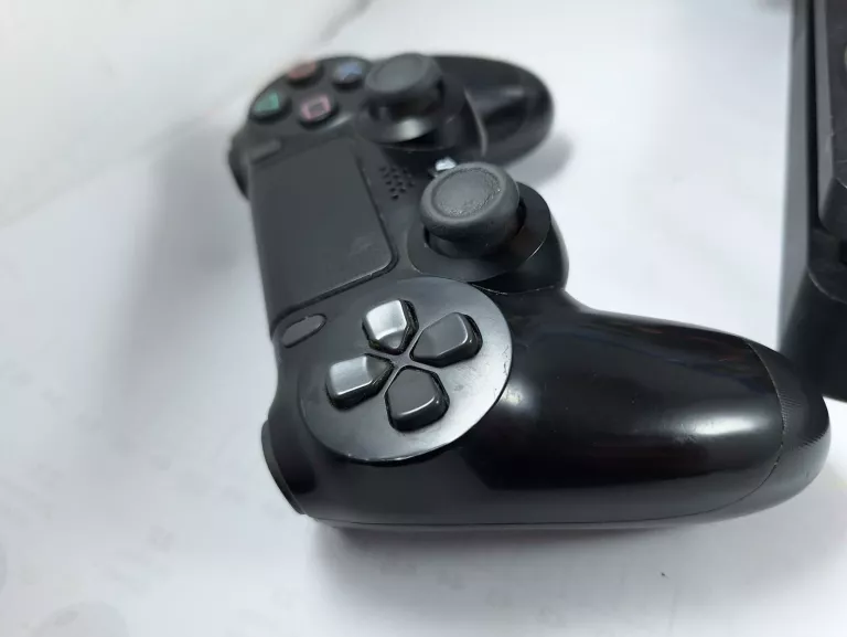 konsola-ps4-slim-500gb-pad-gry-wersja-130590-2