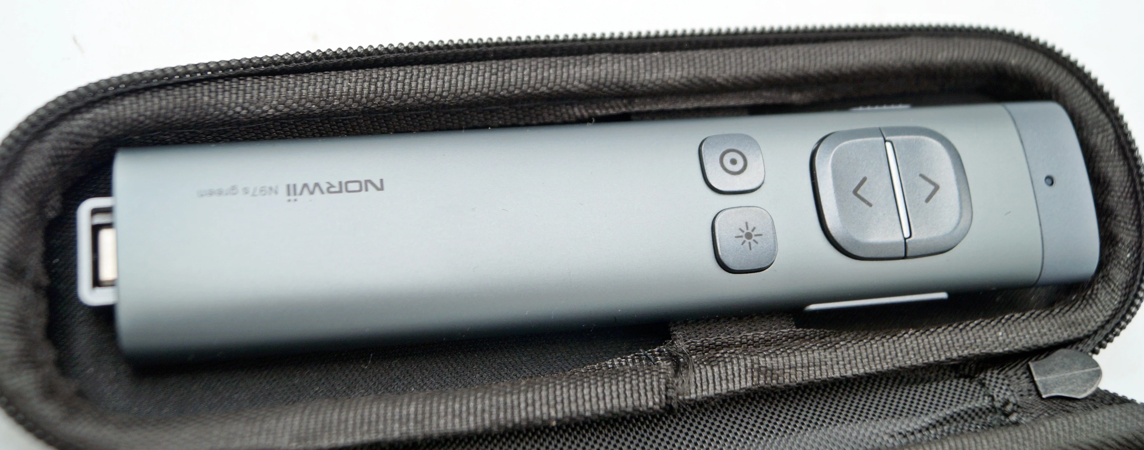 pilot-z-wskaznikiem-laserowym-do-prezentacji-multimedialnych-norwii-n96s-certyfikaty-zgodnosci-218669-1