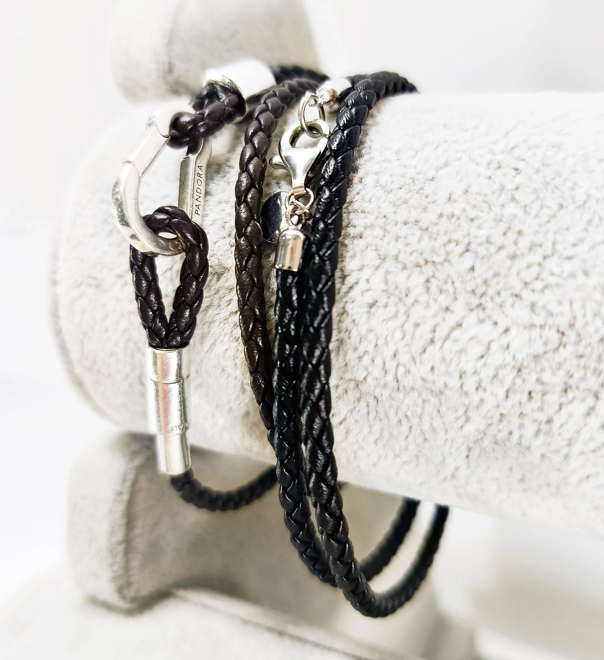 bransoletka-pandora-moments-czarnabrazowa-ze-skory-stan-11323-2