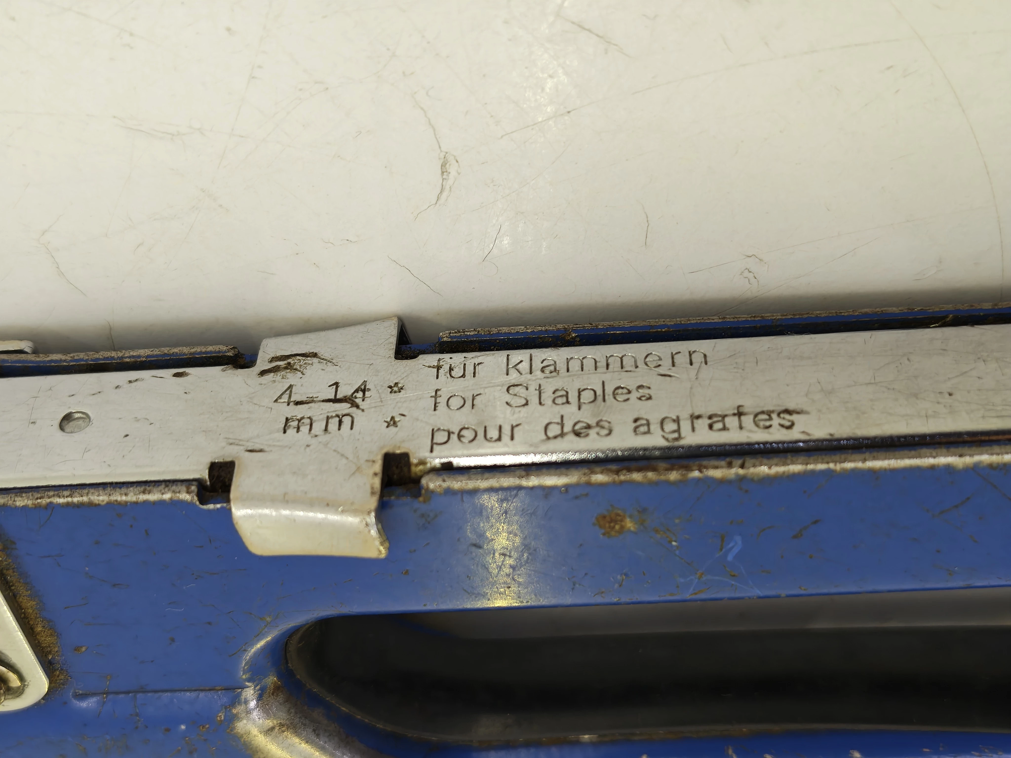 zszywacz-tapicerski-reczny-minimalna-dlugosc-zszywek-4