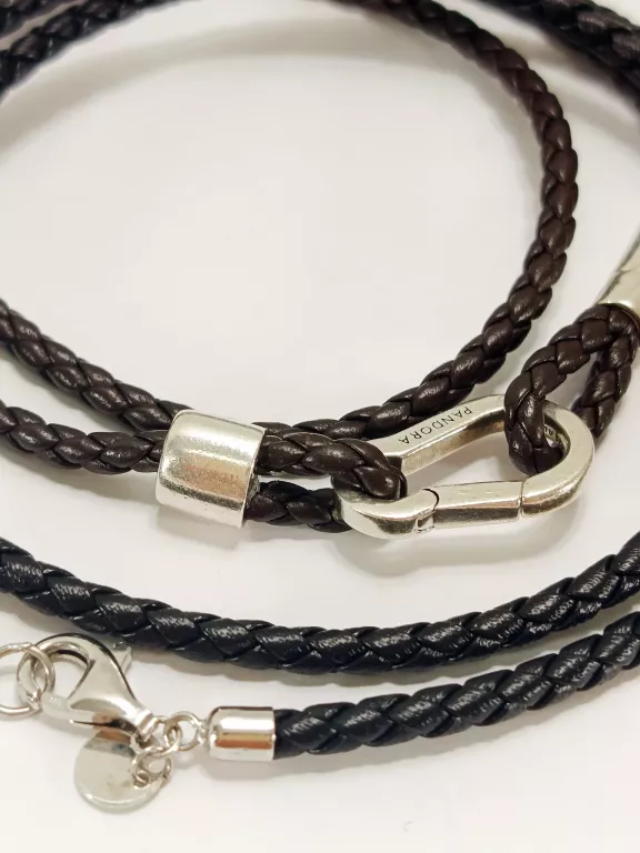 bransoletka-pandora-moments-czarnabrazowa-ze-skory-rodzaj-2205-16