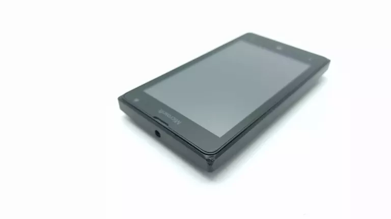 telefon-microsoft-lumia-435-418gb2mpx1560mah-przekatna-ekranu-400