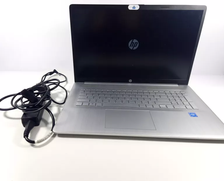 laptop-hp-17-cn0121nw-i38gb256gb-win-11-przekatna-ekranu-1560