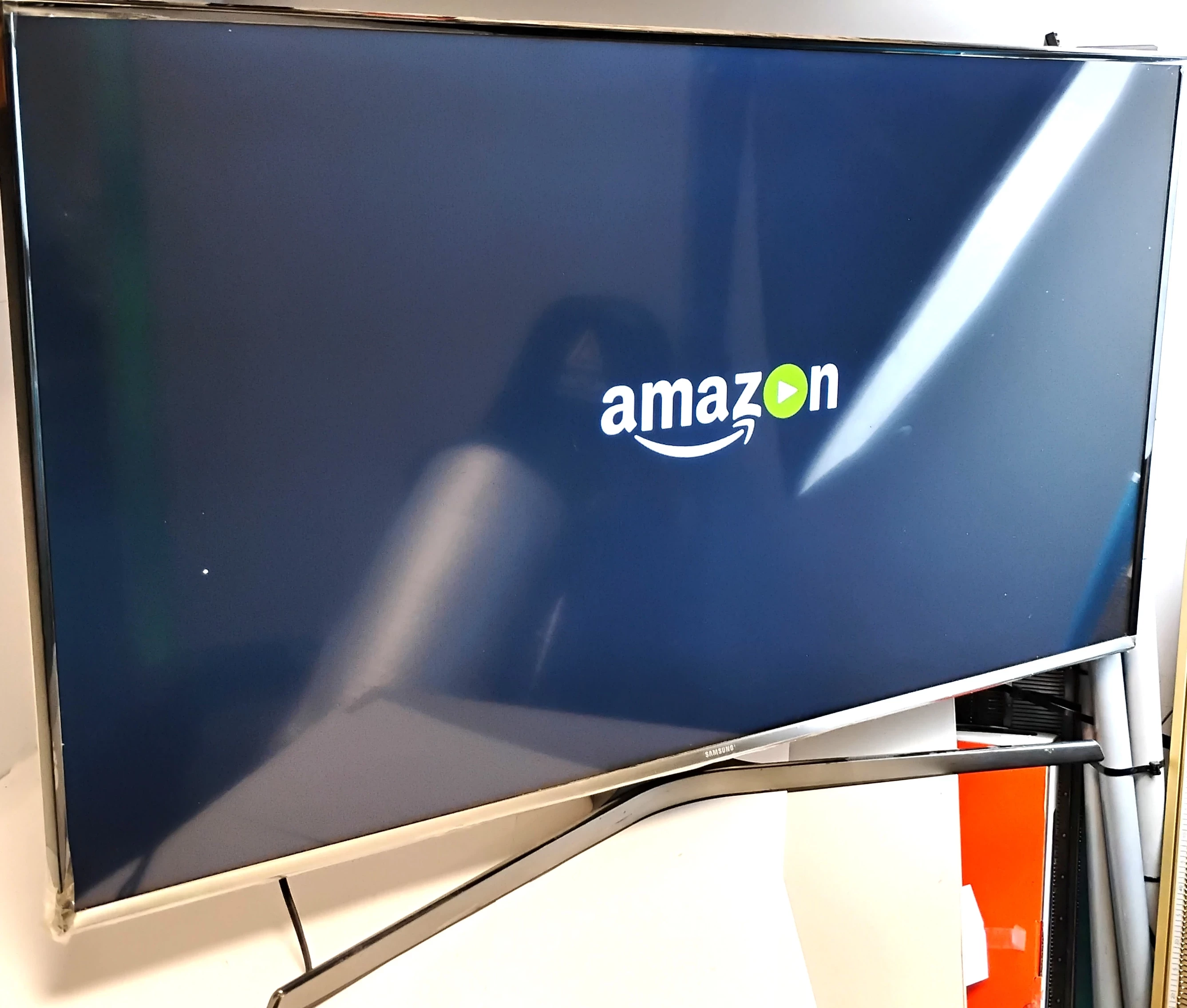 telewizor-samsung-43-ue43j5500aw-smarthub-kod-producenta-ue43j5500awxxh