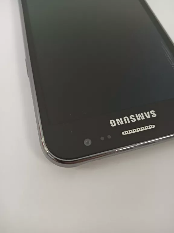 telefon-samsung-galaxy-j5-przekatna-ekranu-520