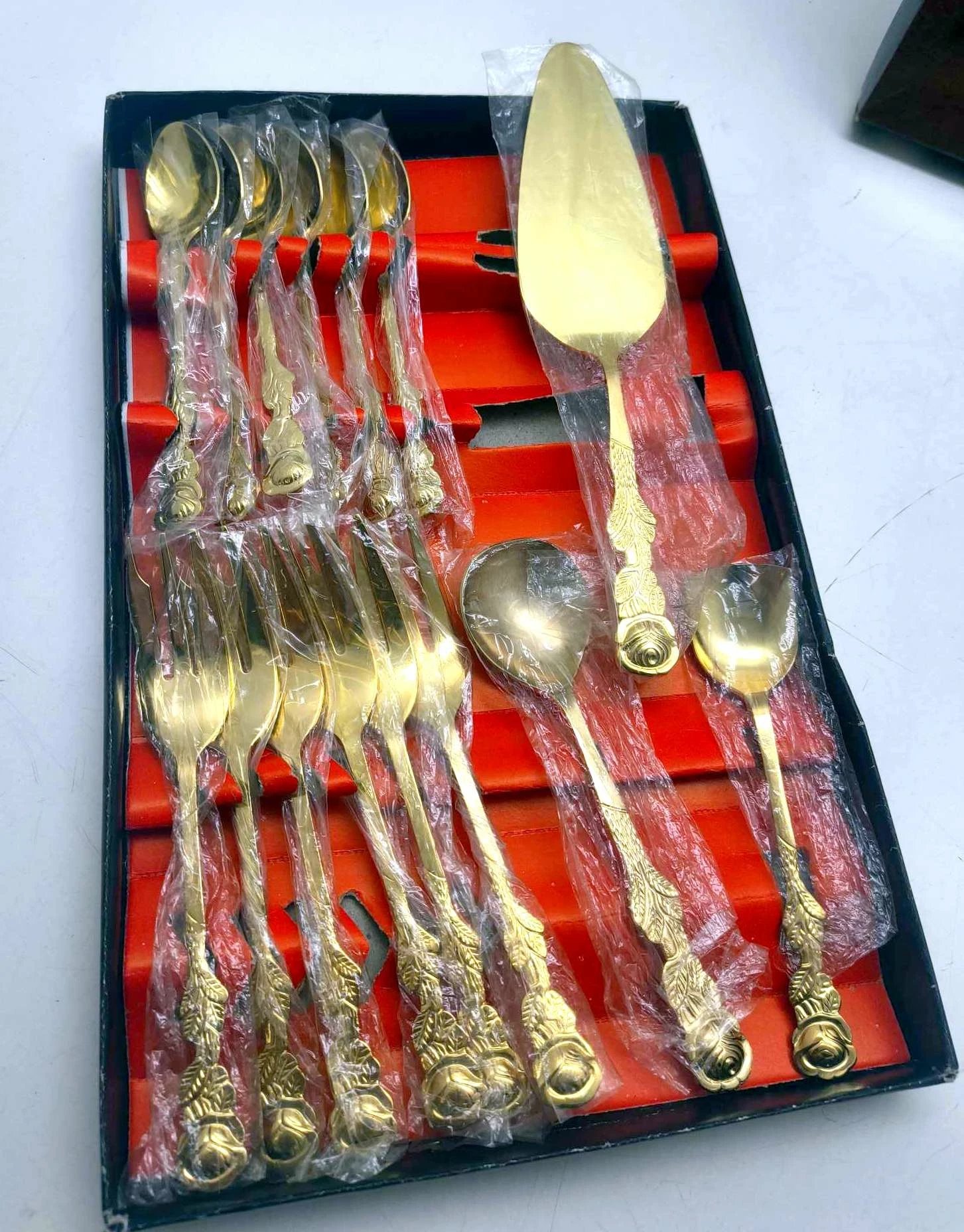 vintage-pozlacany-zestaw-sztuccow-deserowych-15el-ean-gtin-5906752206699