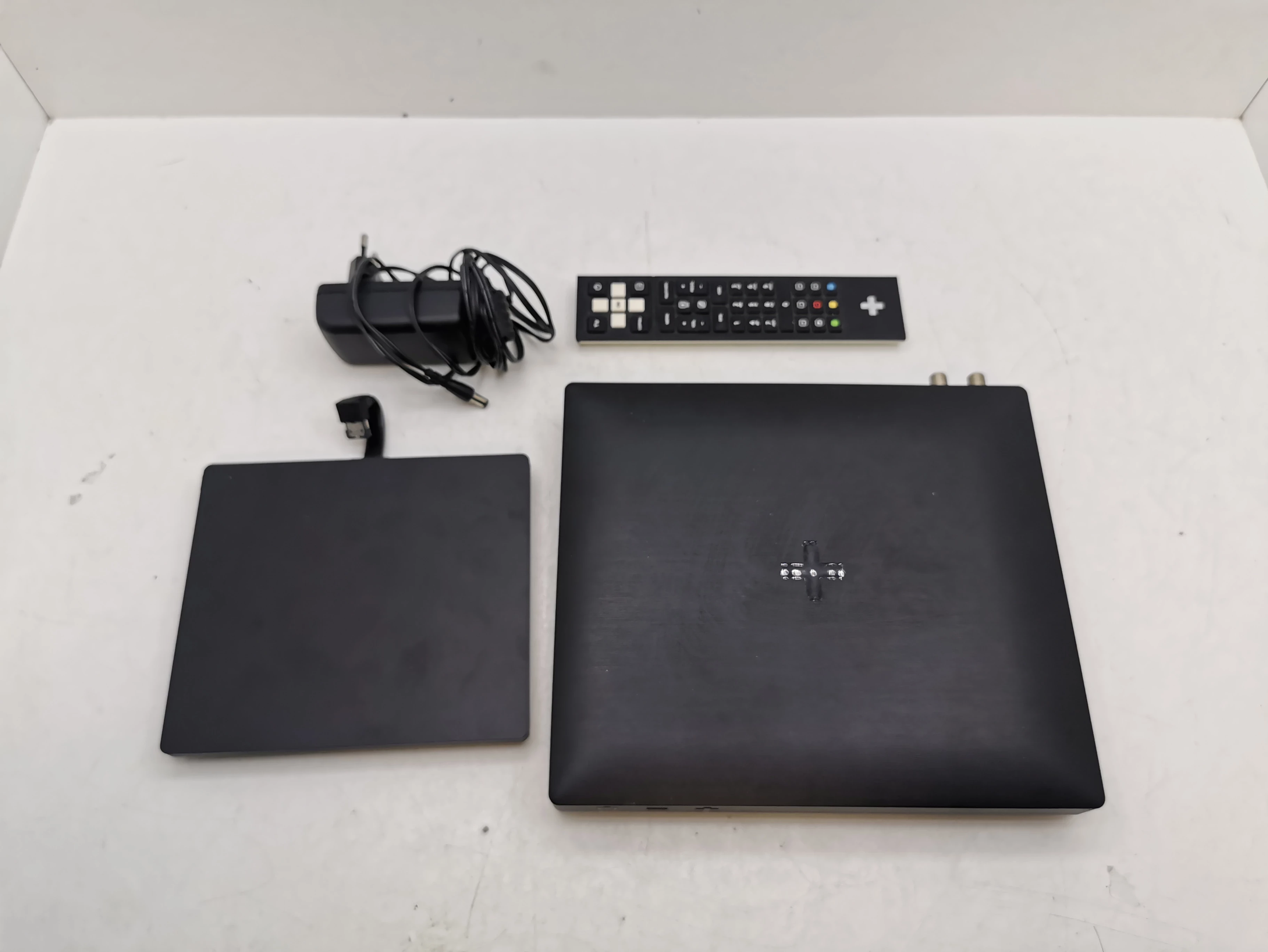 dekoder-canal-ultrabox-ncp-3670-z-dyskiem-hdd-1000ncp-stan-11323-2