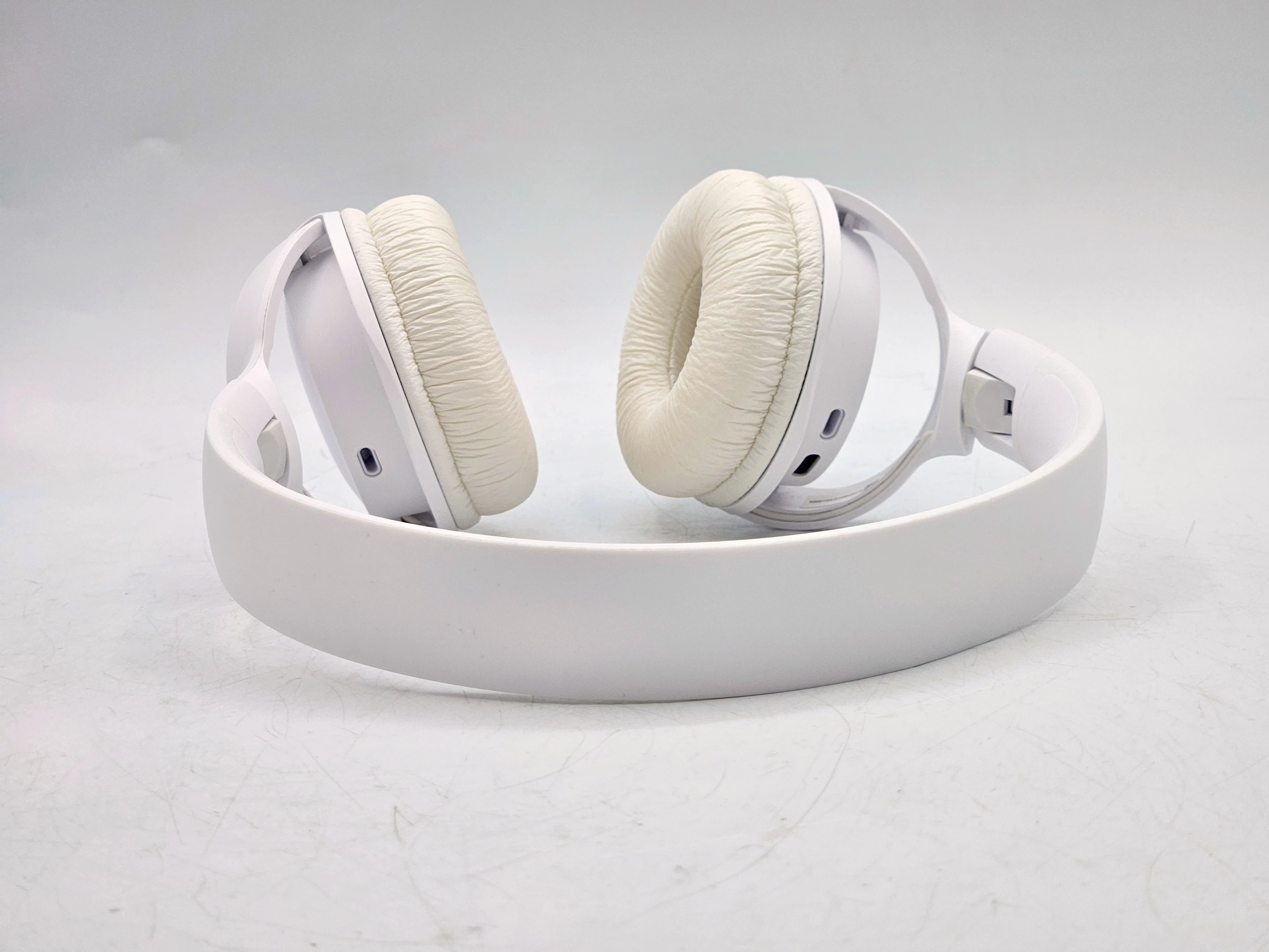 sluchawki-jbl-tune-510bt-biale-bezprzewodowe-nauszne-kolor-dominujacy-129357-2