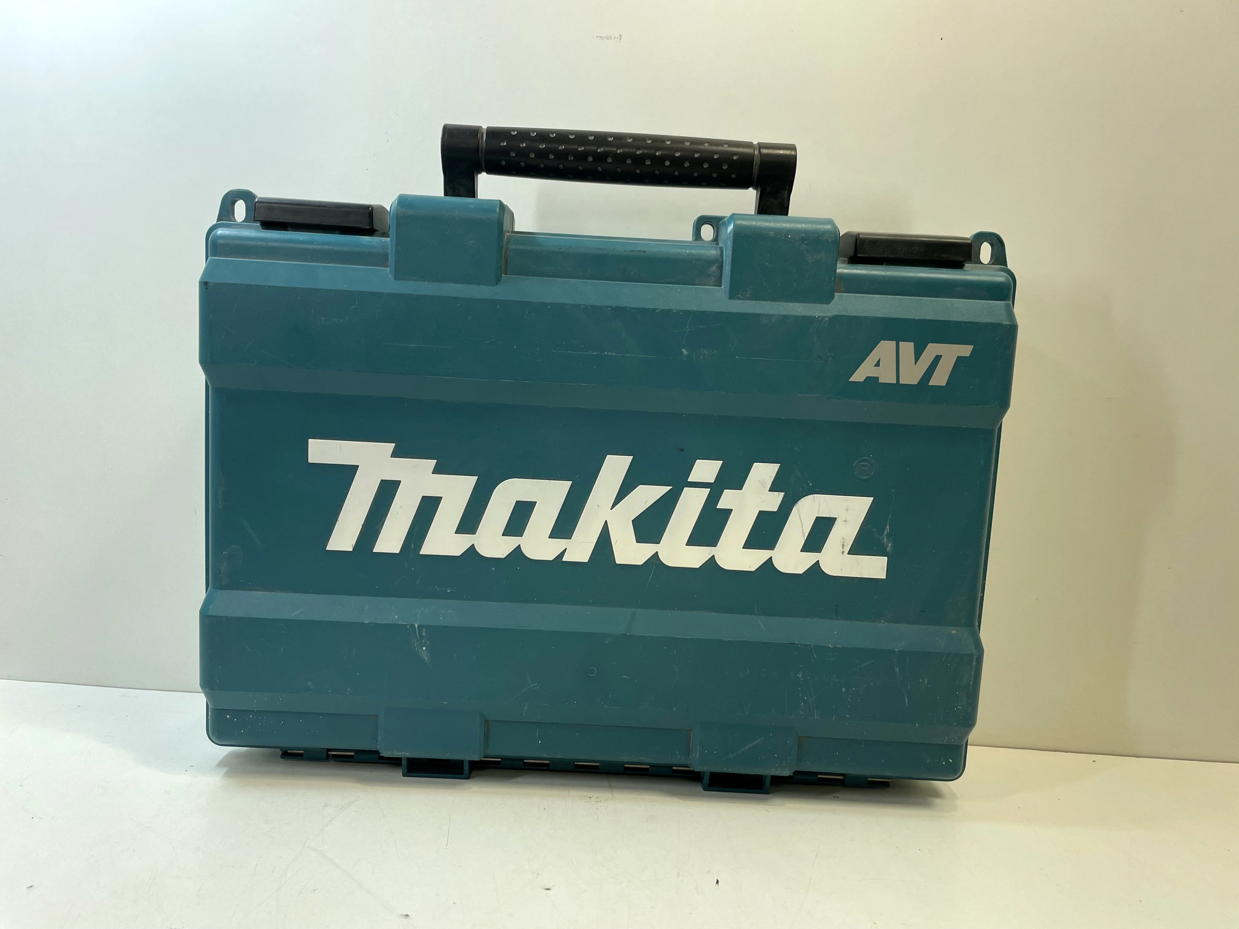 mlotowiertarka-makita-hr2611ftwalizka-ean-gtin-088381606561