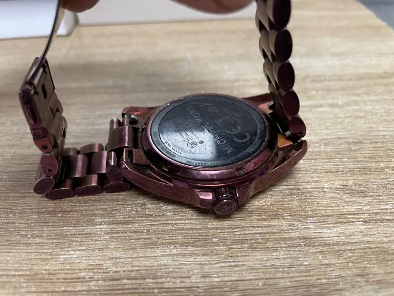 michael-kors-access-bradshaw-mkt5017pud-model-249460-1651273