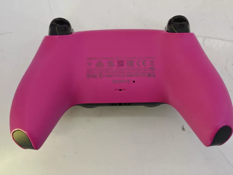 pad-do-ps5-cfi-zct1w-rozowy-pudelko-waga-produktu-z-opakowaniem-jednostkowym-0150